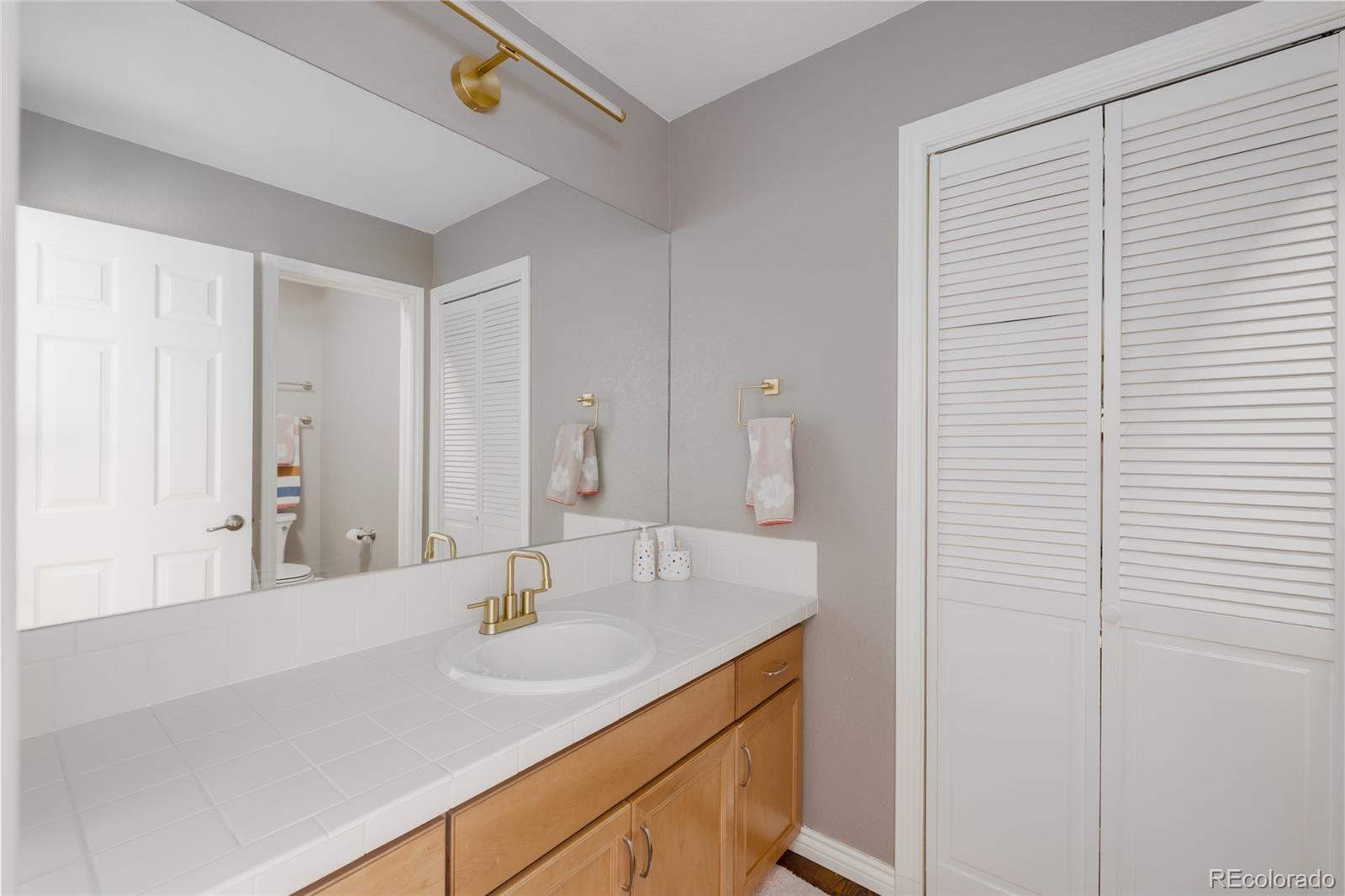 MLS Image #26 for 180 s oneida street,denver, Colorado