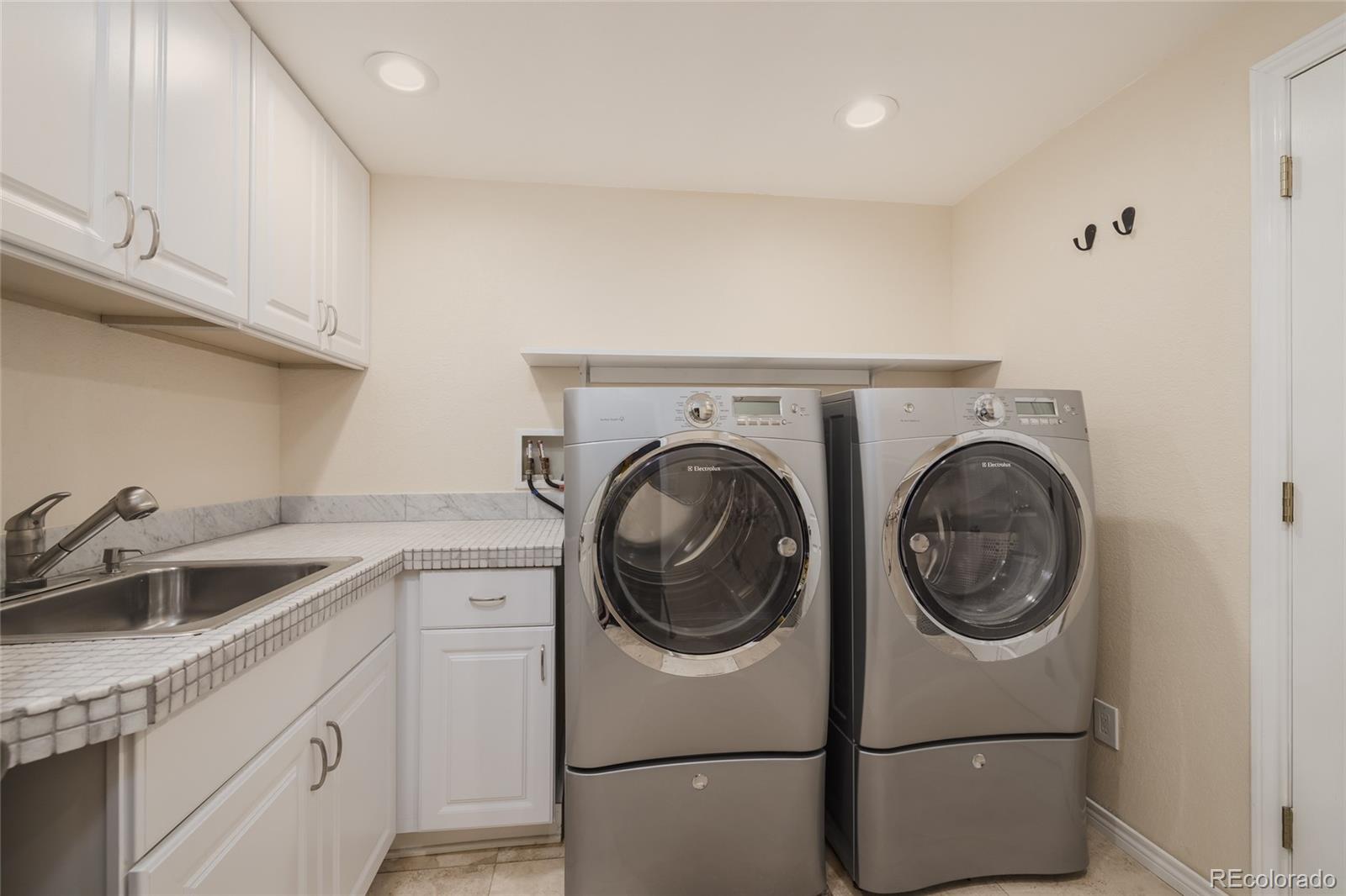 MLS Image #33 for 180 s oneida street,denver, Colorado
