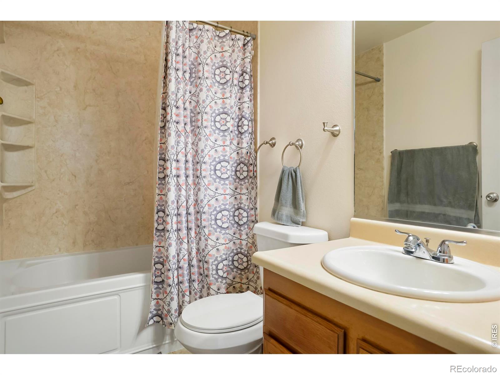 MLS Image #13 for 4230 s mobile circle,aurora, Colorado