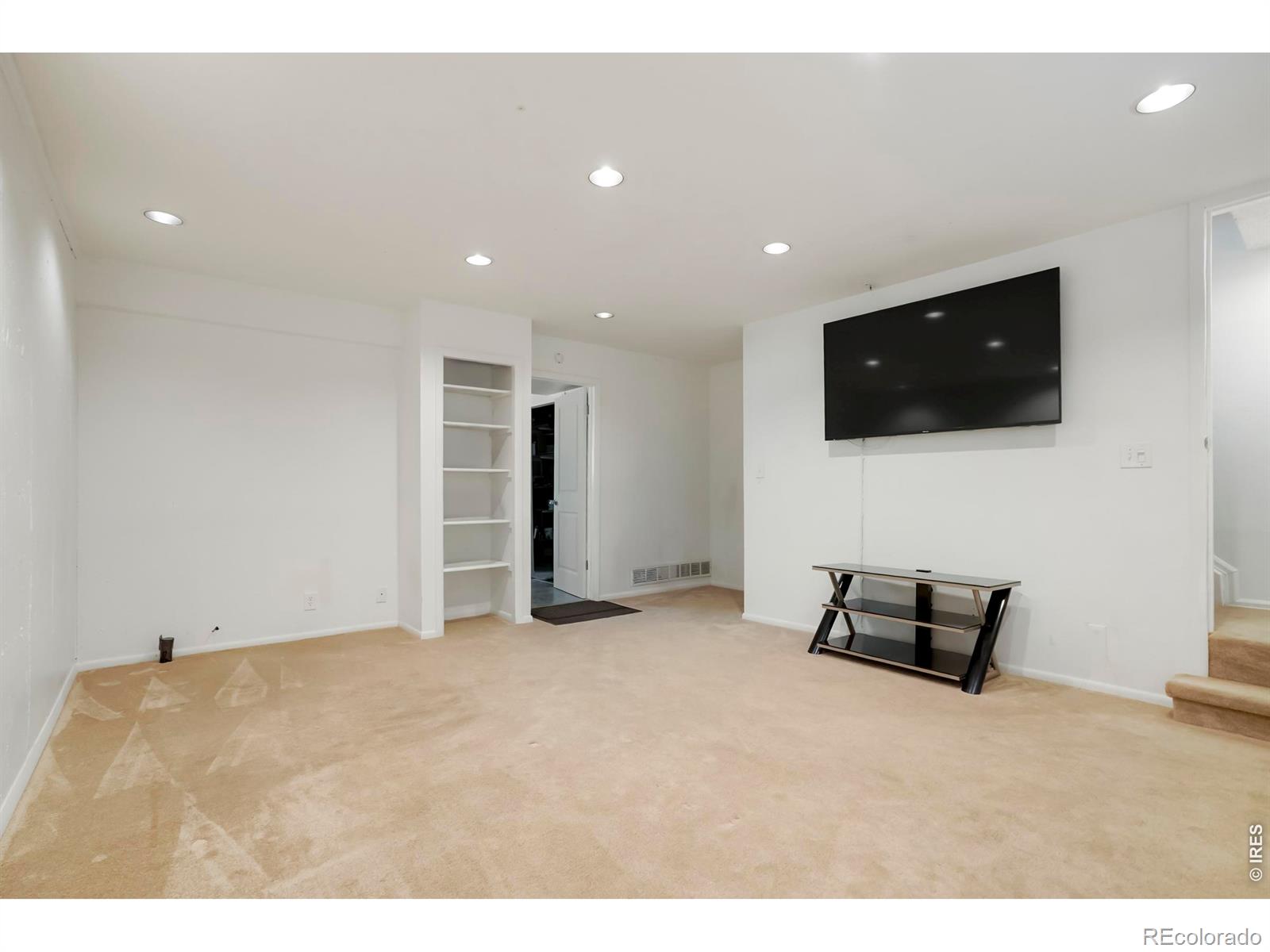 MLS Image #16 for 4230 s mobile circle,aurora, Colorado
