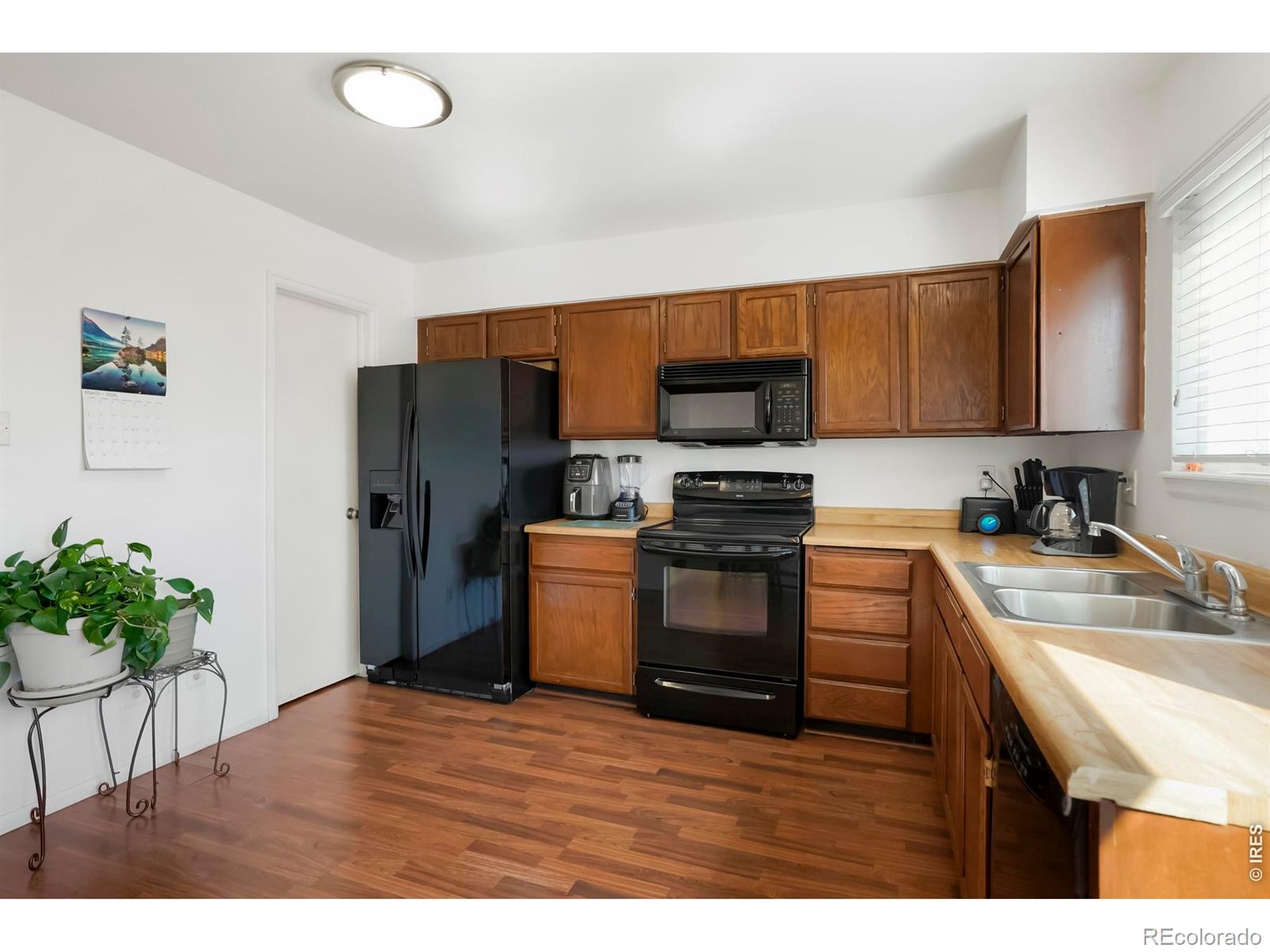 MLS Image #8 for 4230 s mobile circle,aurora, Colorado