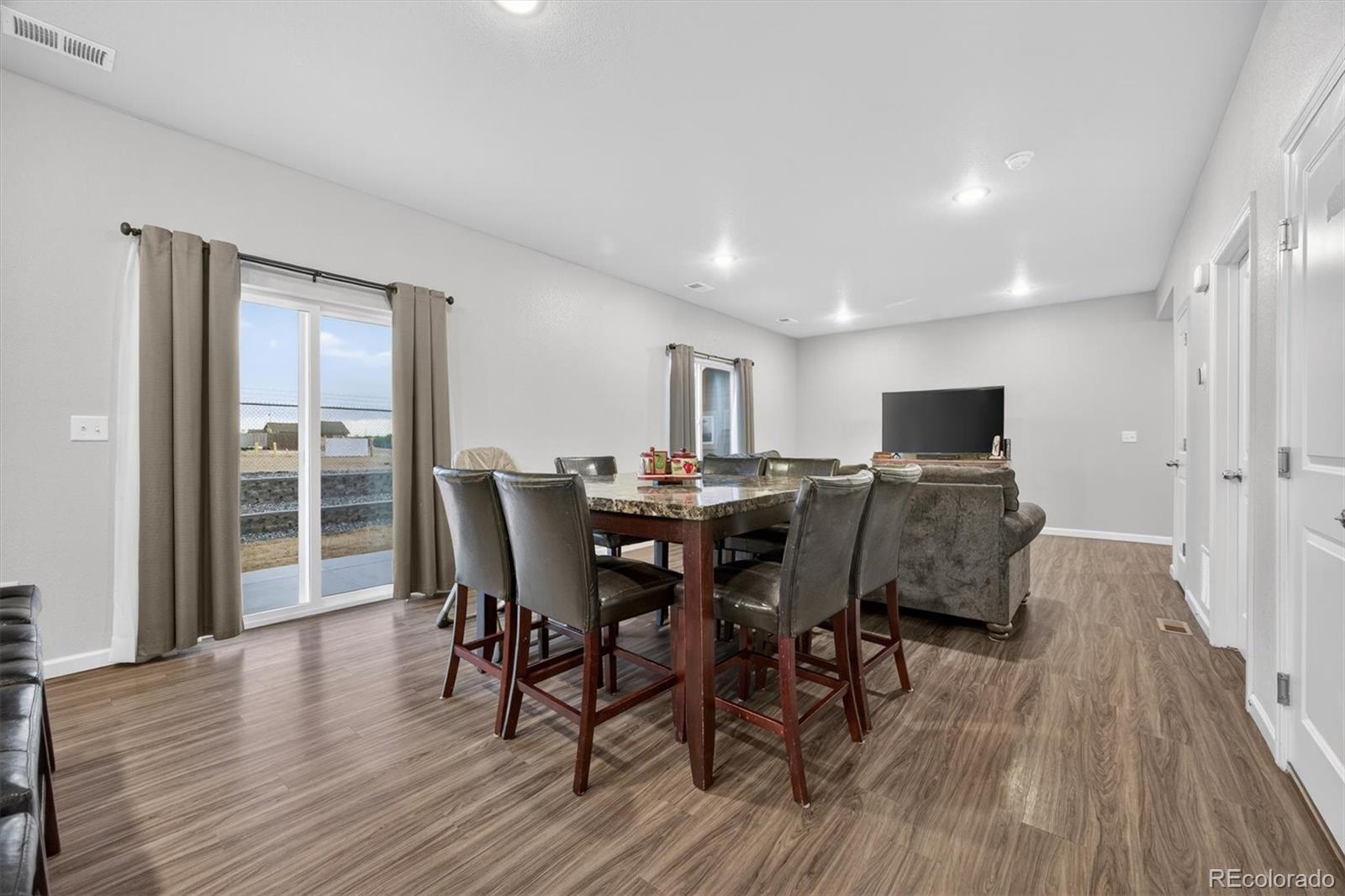 MLS Image #14 for 2424  horse shoe circle,fort lupton, Colorado