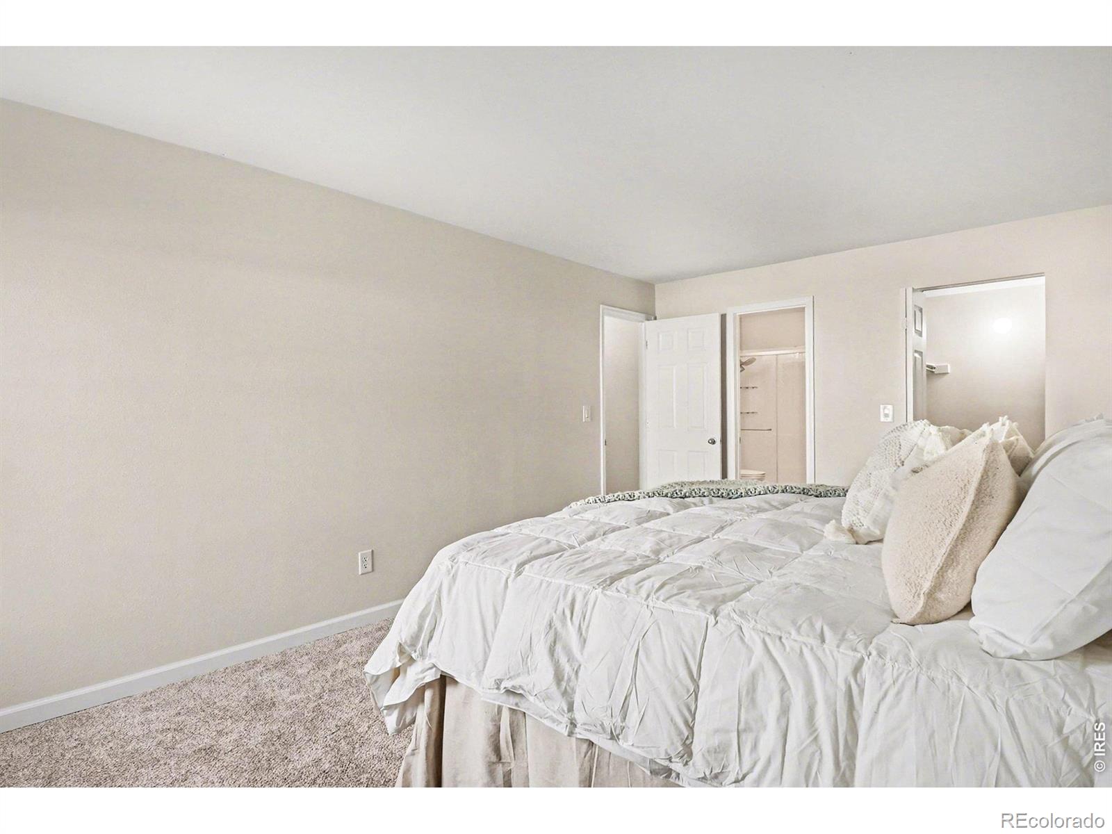 MLS Image #15 for 10150 e virginia avenue,denver, Colorado