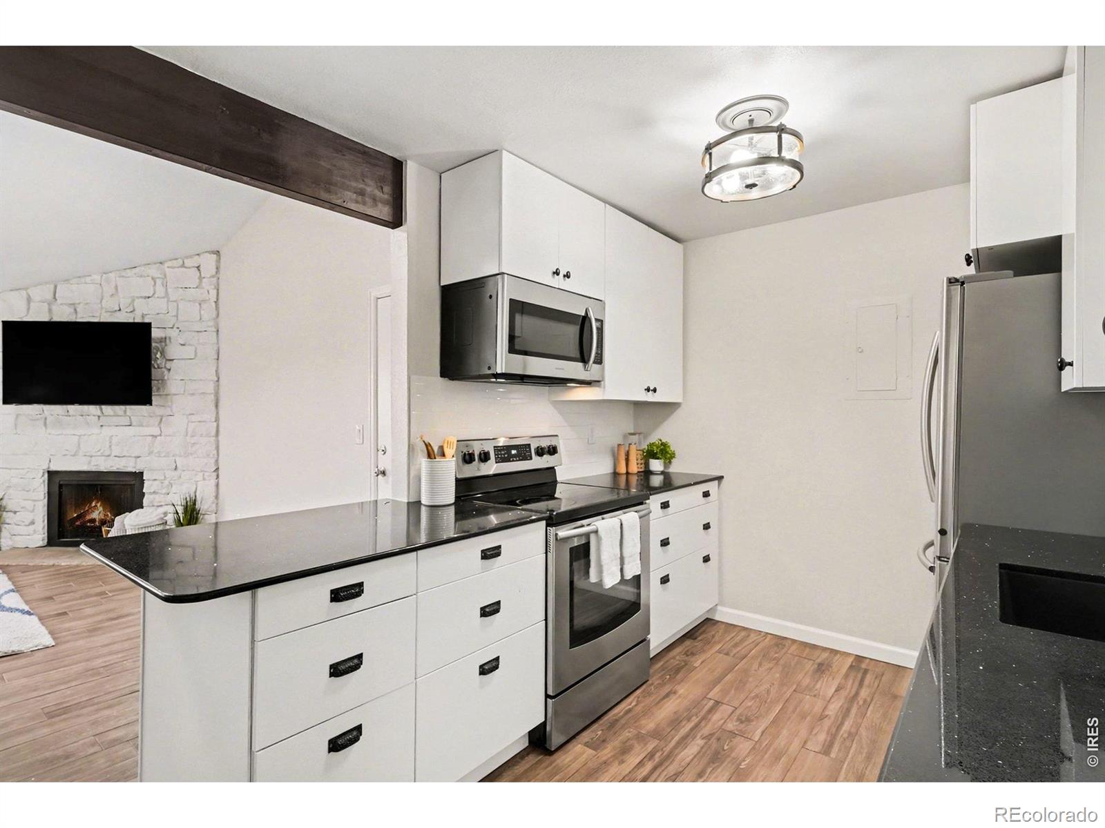 MLS Image #8 for 10150 e virginia avenue,denver, Colorado