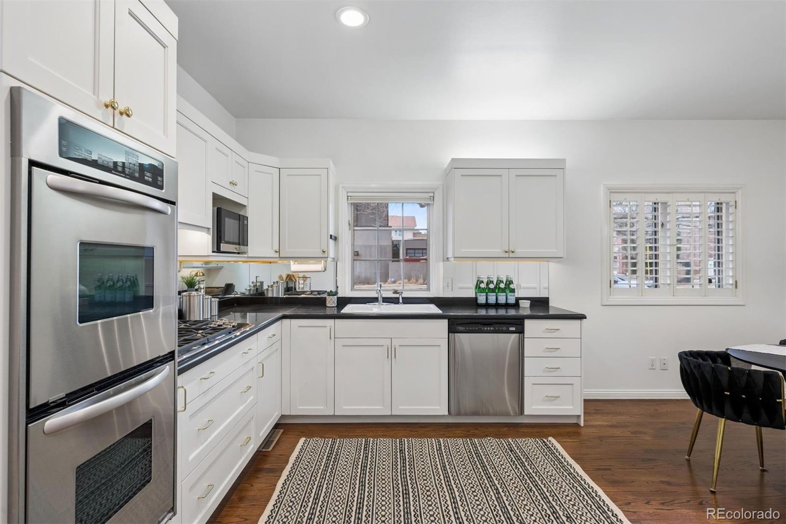 MLS Image #14 for 390  saint paul street,denver, Colorado