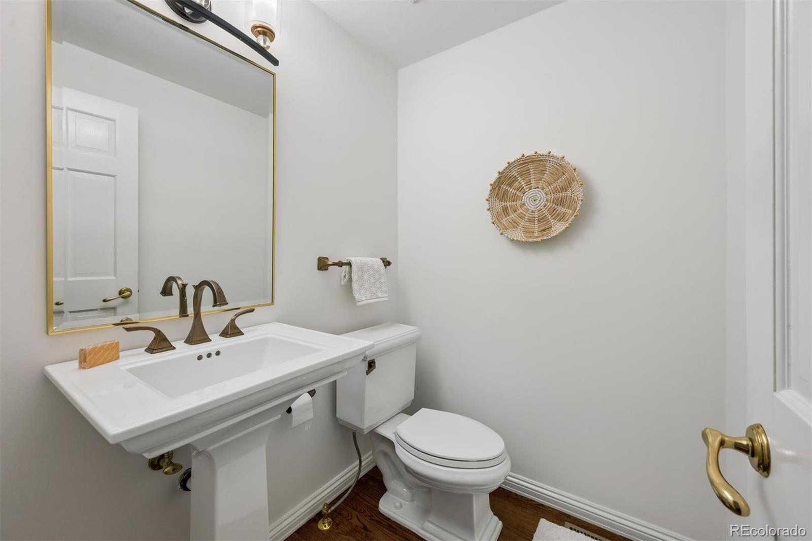 MLS Image #19 for 390  saint paul street,denver, Colorado