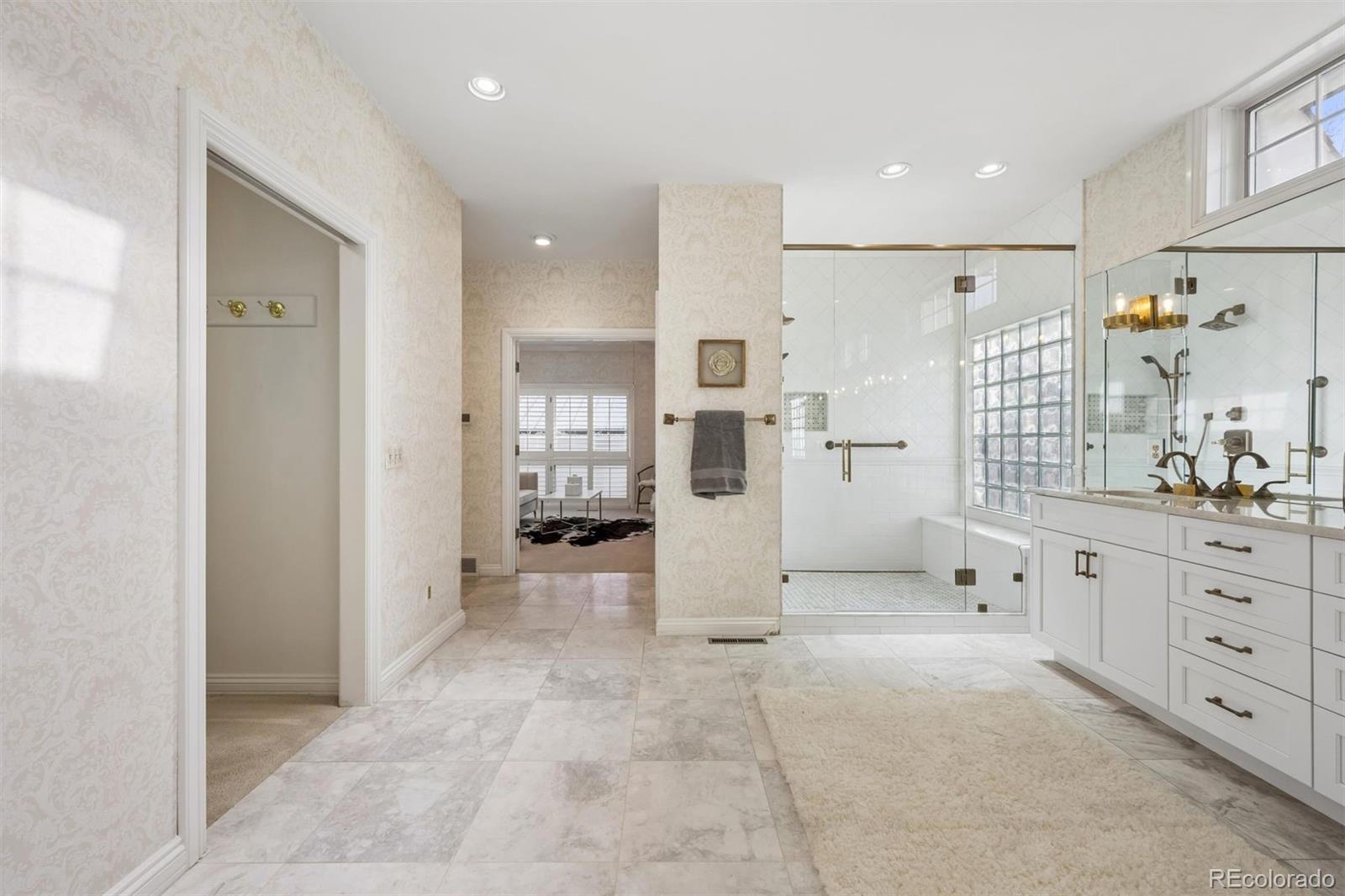 MLS Image #26 for 390  saint paul street,denver, Colorado