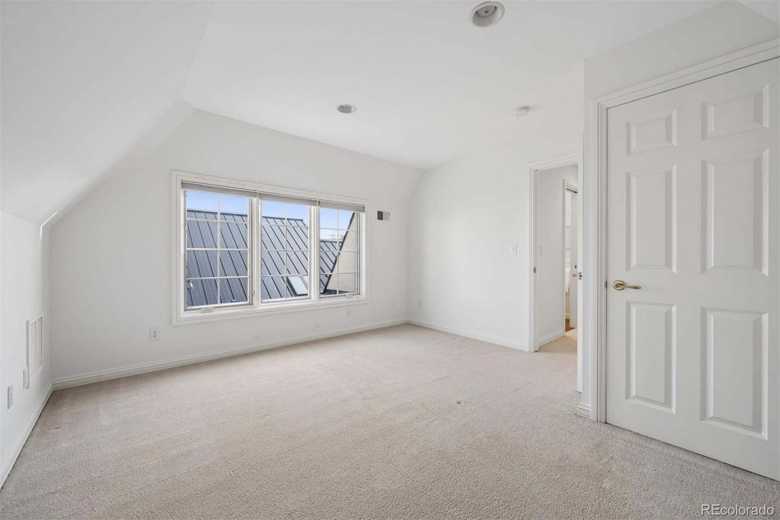 MLS Image #32 for 390  saint paul street,denver, Colorado
