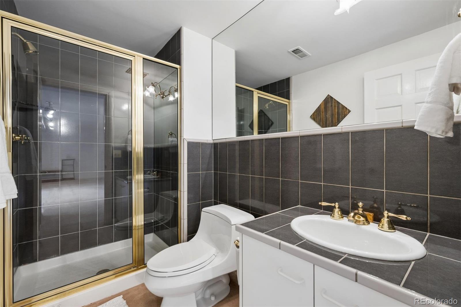MLS Image #35 for 390  saint paul street,denver, Colorado