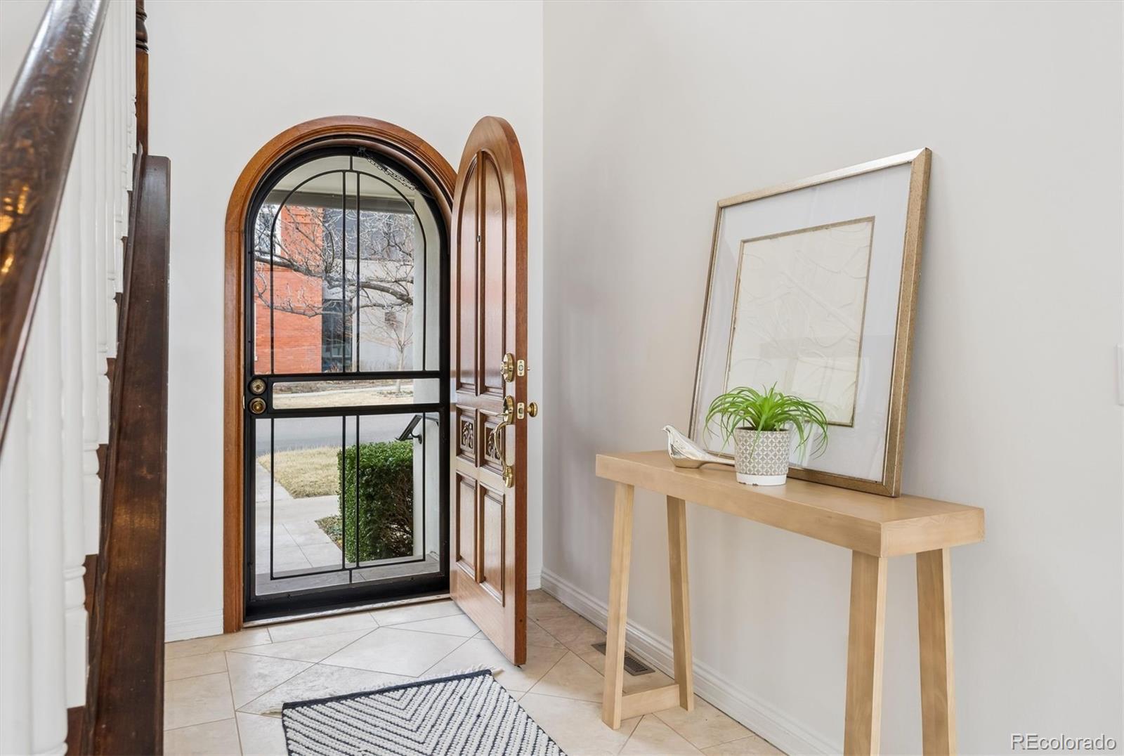 MLS Image #4 for 390  saint paul street,denver, Colorado