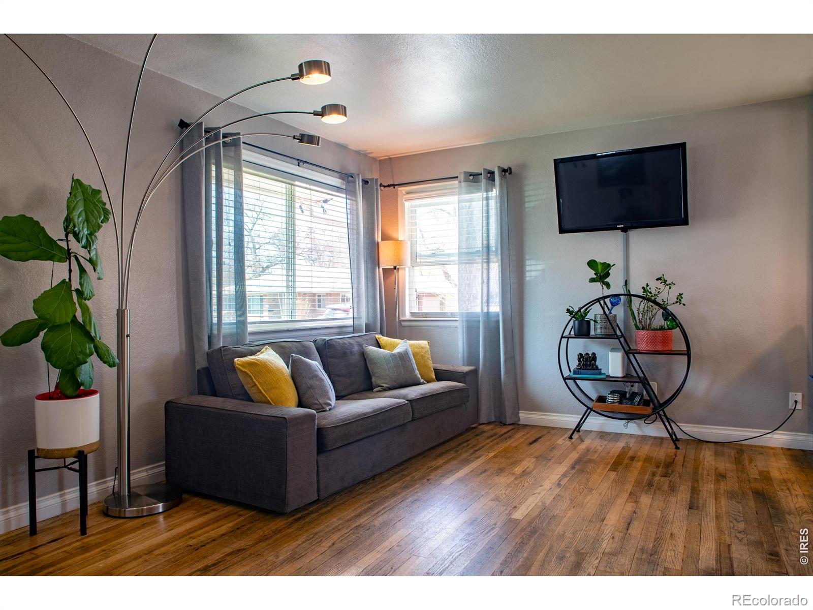 MLS Image #4 for 128 e 5th avenue,longmont, Colorado