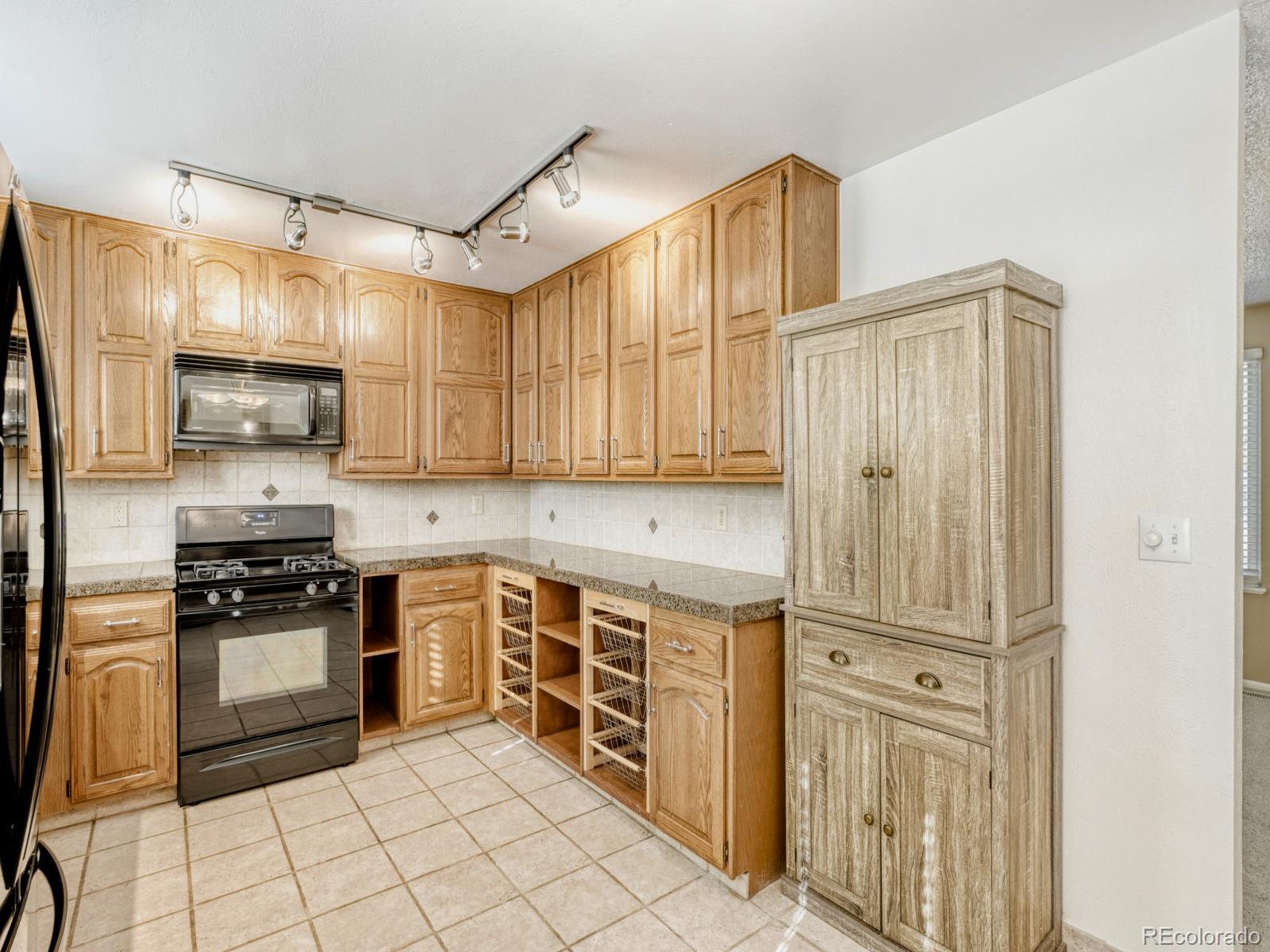 MLS Image #7 for 3196 s olathe way,aurora, Colorado