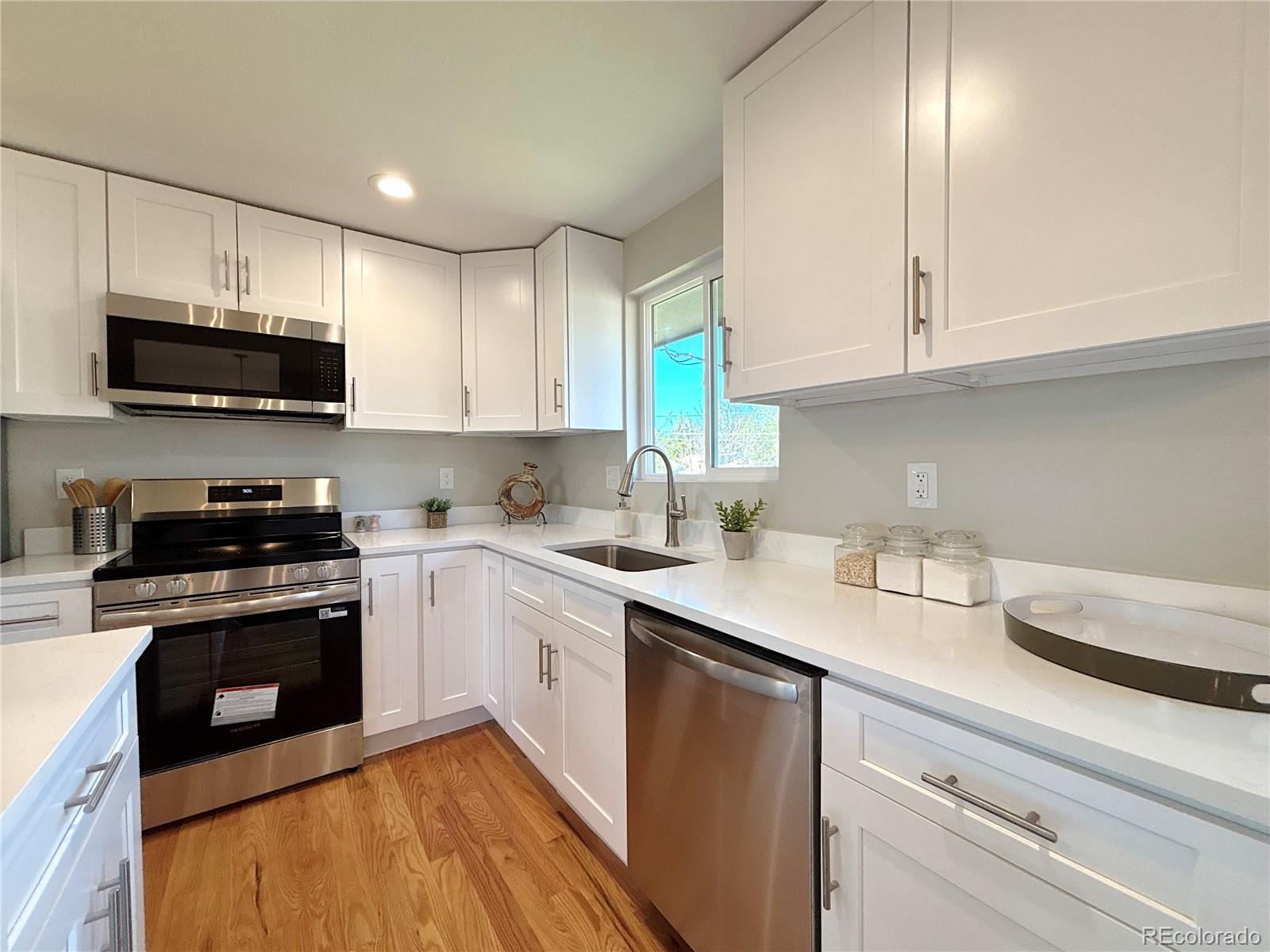 MLS Image #8 for 8427  eaton street,arvada, Colorado