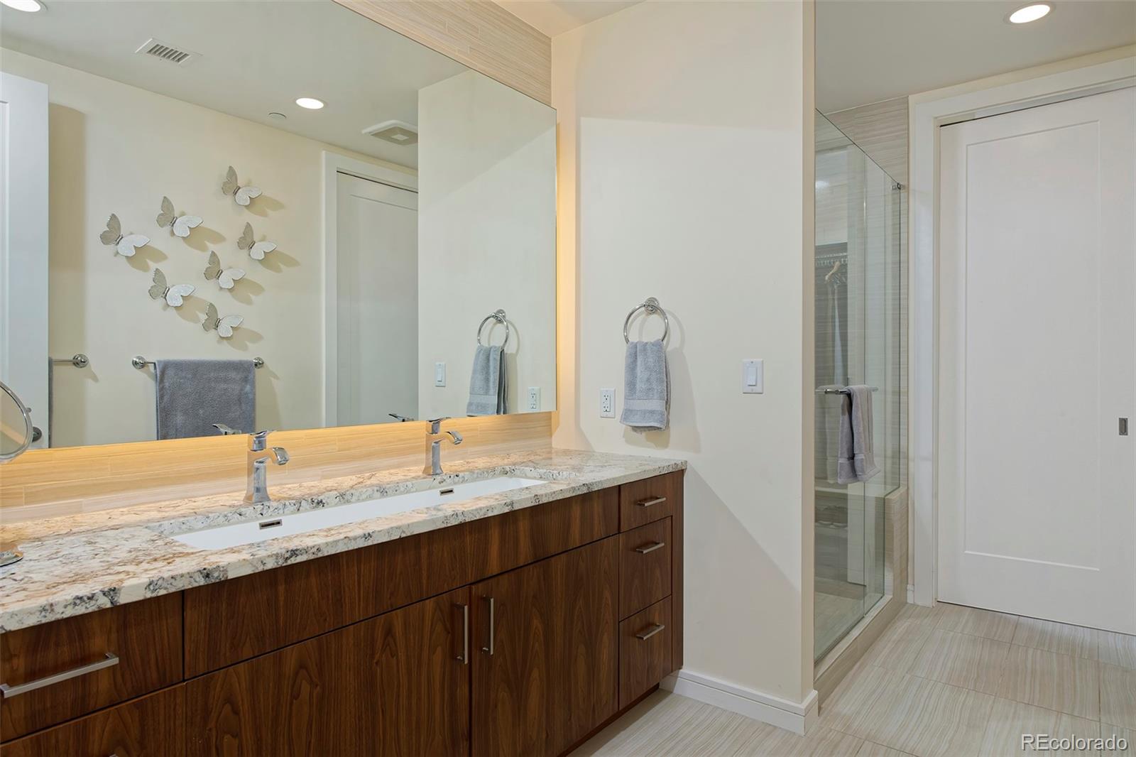 MLS Image #18 for 250  columbine street 509,denver, Colorado