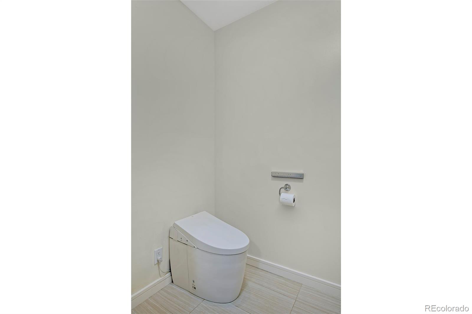 MLS Image #20 for 250  columbine street 509,denver, Colorado