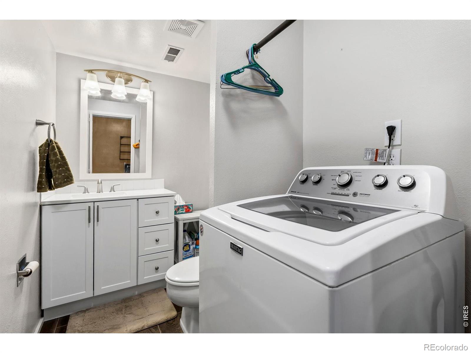 MLS Image #13 for 985 w 10th street,loveland, Colorado