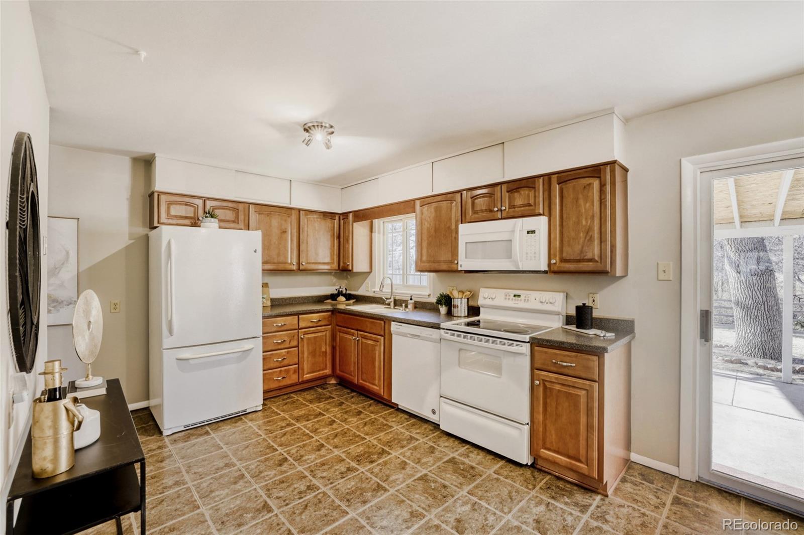 MLS Image #13 for 10710 w 66th avenue,arvada, Colorado
