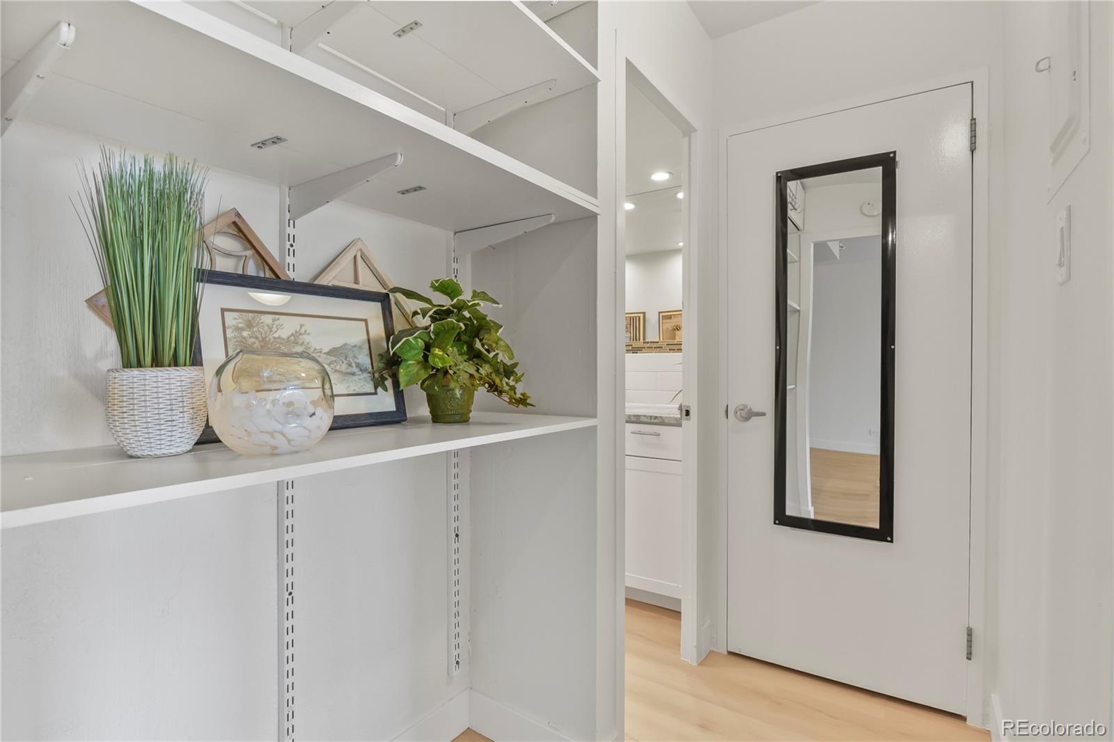 MLS Image #14 for 790 n washington street,denver, Colorado