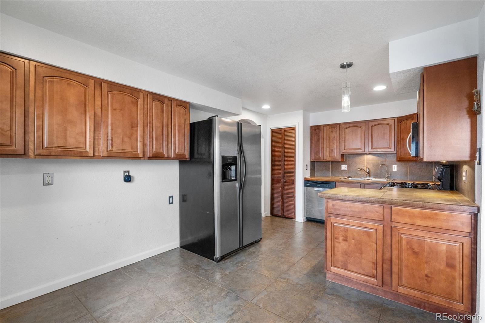MLS Image #12 for 6540  poplar street,commerce city, Colorado