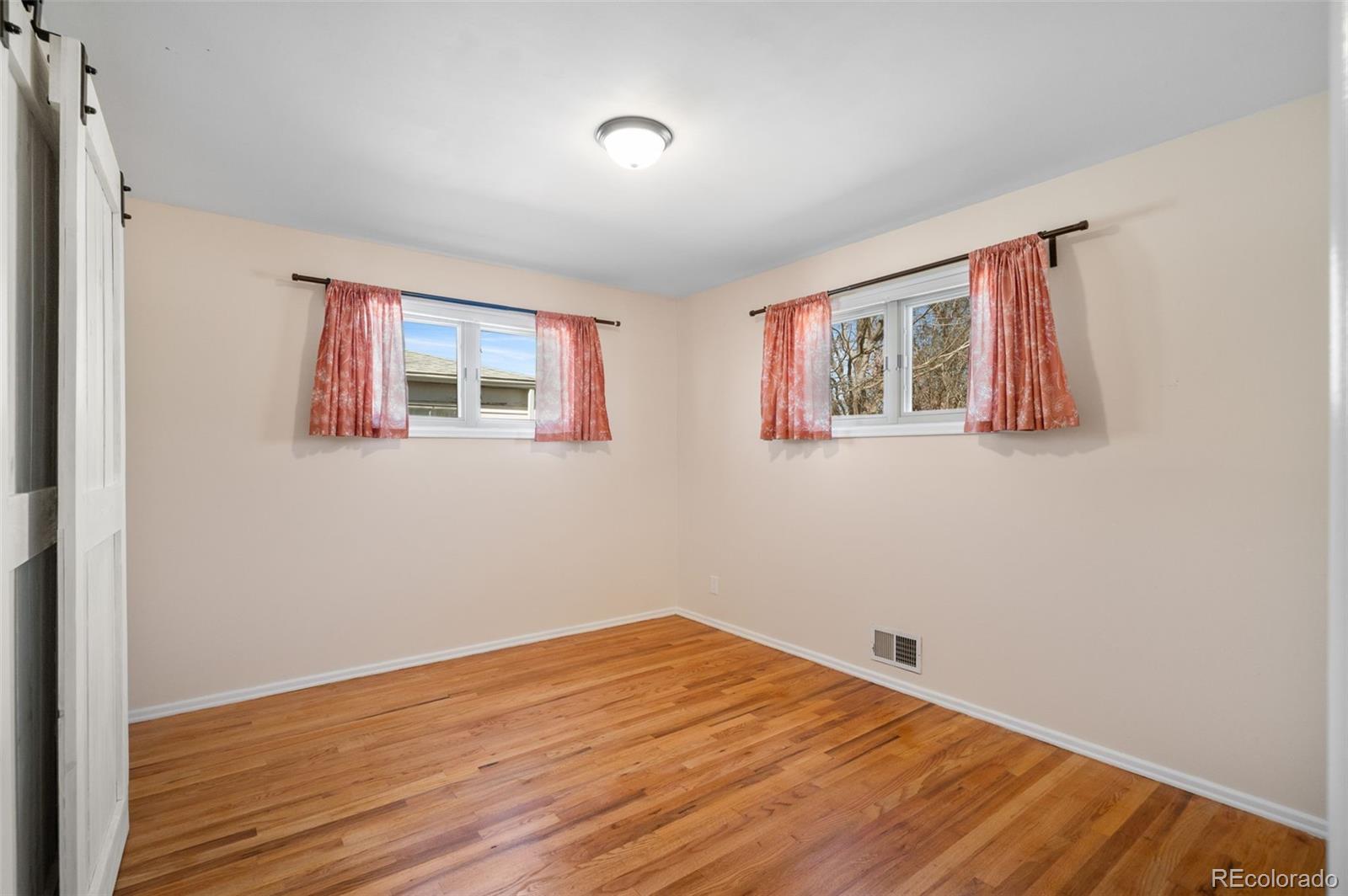 MLS Image #15 for 1024 s hazel court,denver, Colorado