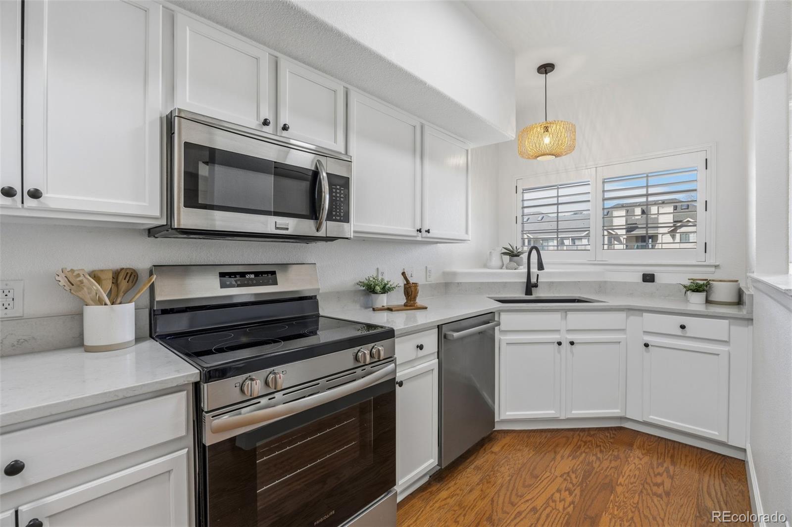 MLS Image #5 for 9550 e florida avenue,denver, Colorado