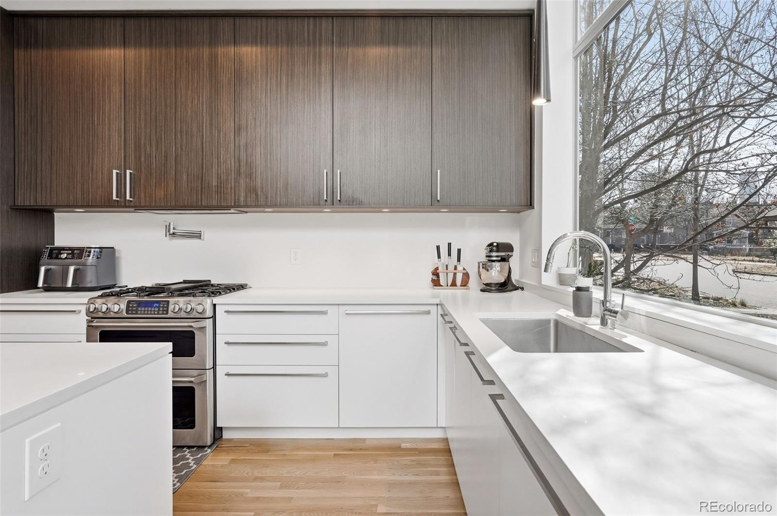 MLS Image #18 for 2516 n clarkson street,denver, Colorado