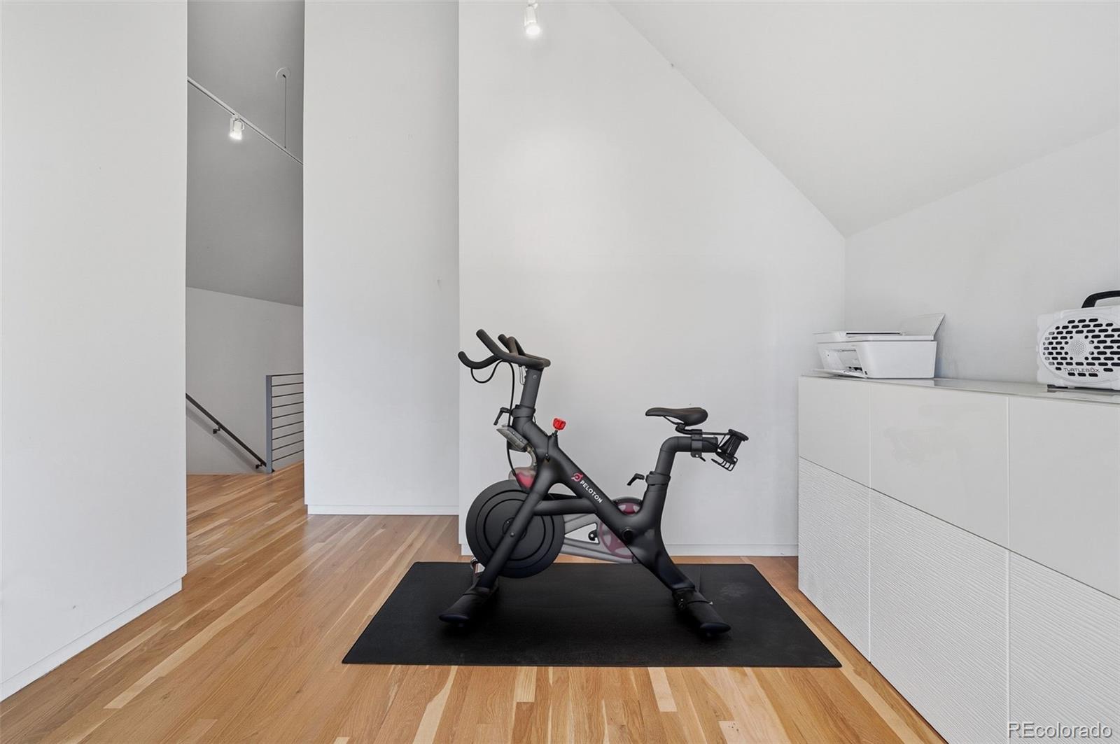 MLS Image #23 for 2516 n clarkson street,denver, Colorado