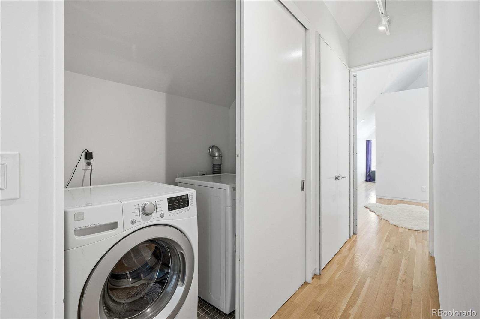 MLS Image #29 for 2516 n clarkson street,denver, Colorado