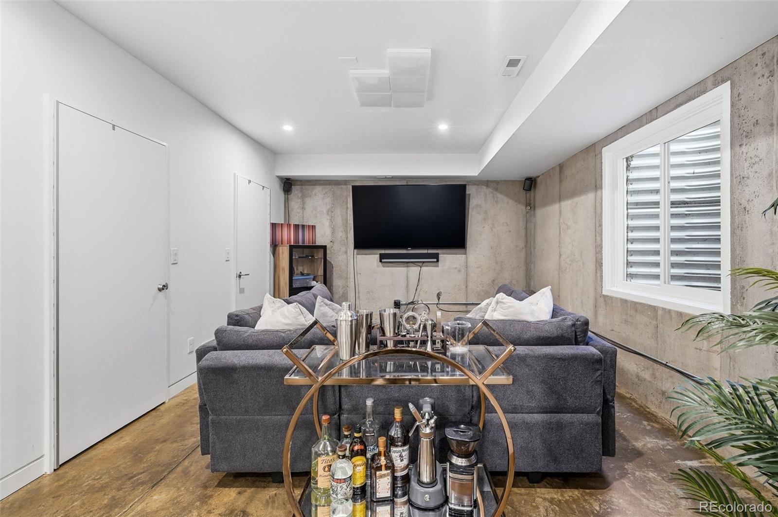 MLS Image #34 for 2516 n clarkson street,denver, Colorado