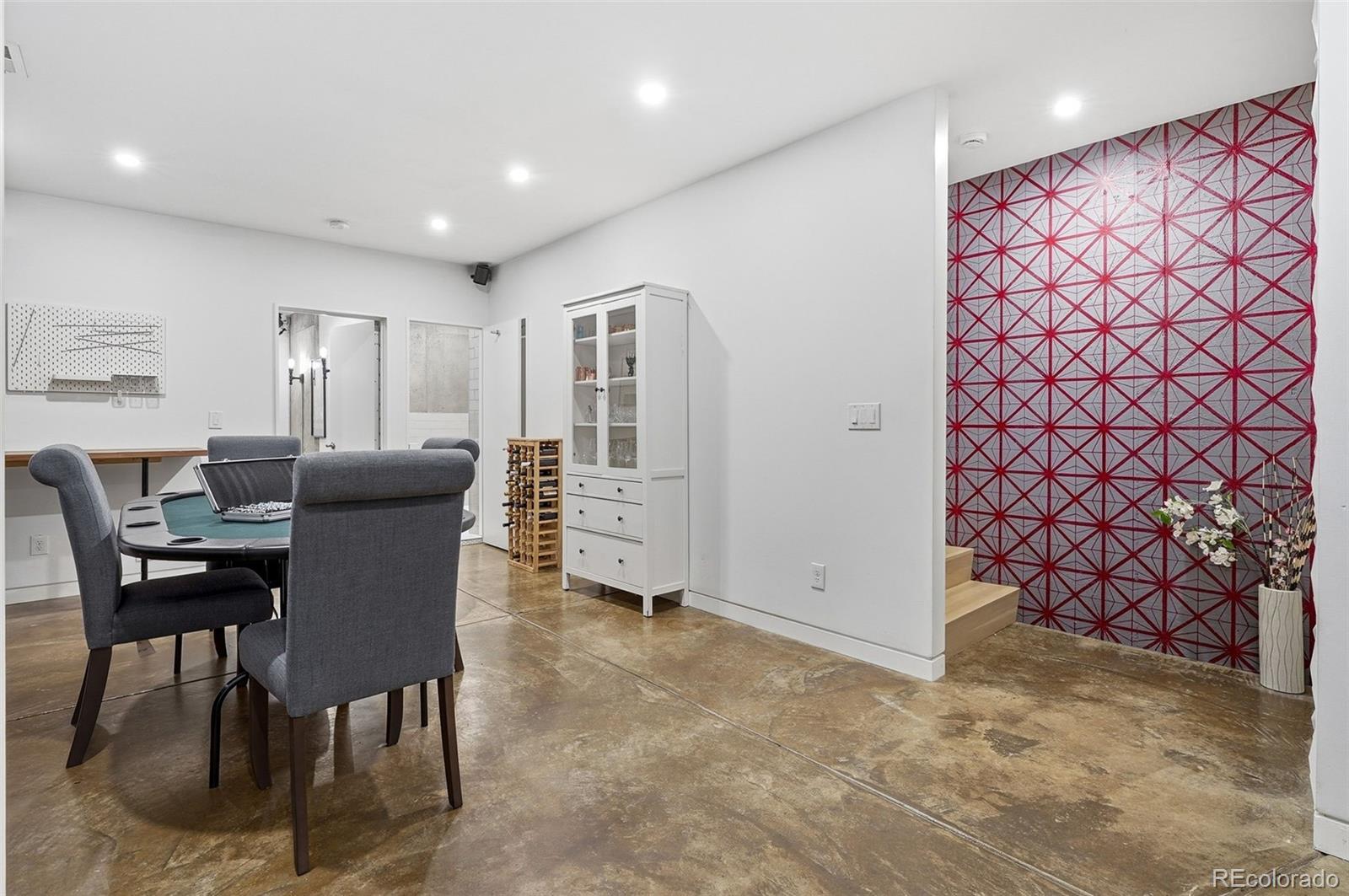MLS Image #35 for 2516 n clarkson street,denver, Colorado