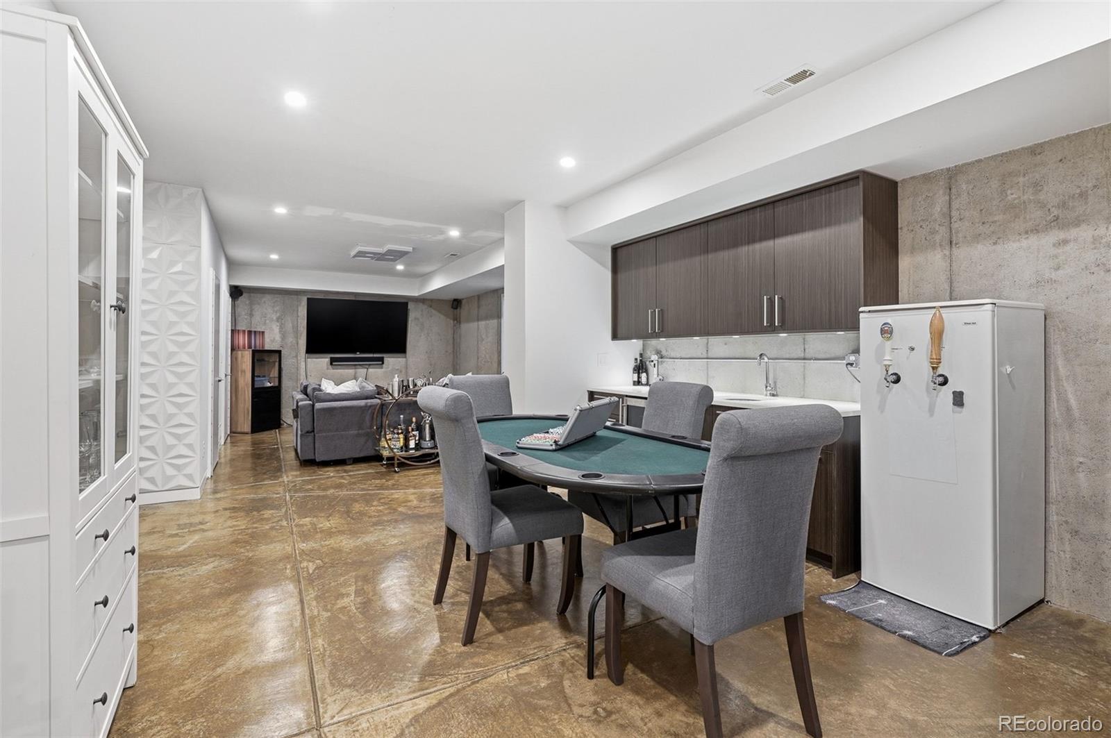 MLS Image #39 for 2516 n clarkson street,denver, Colorado