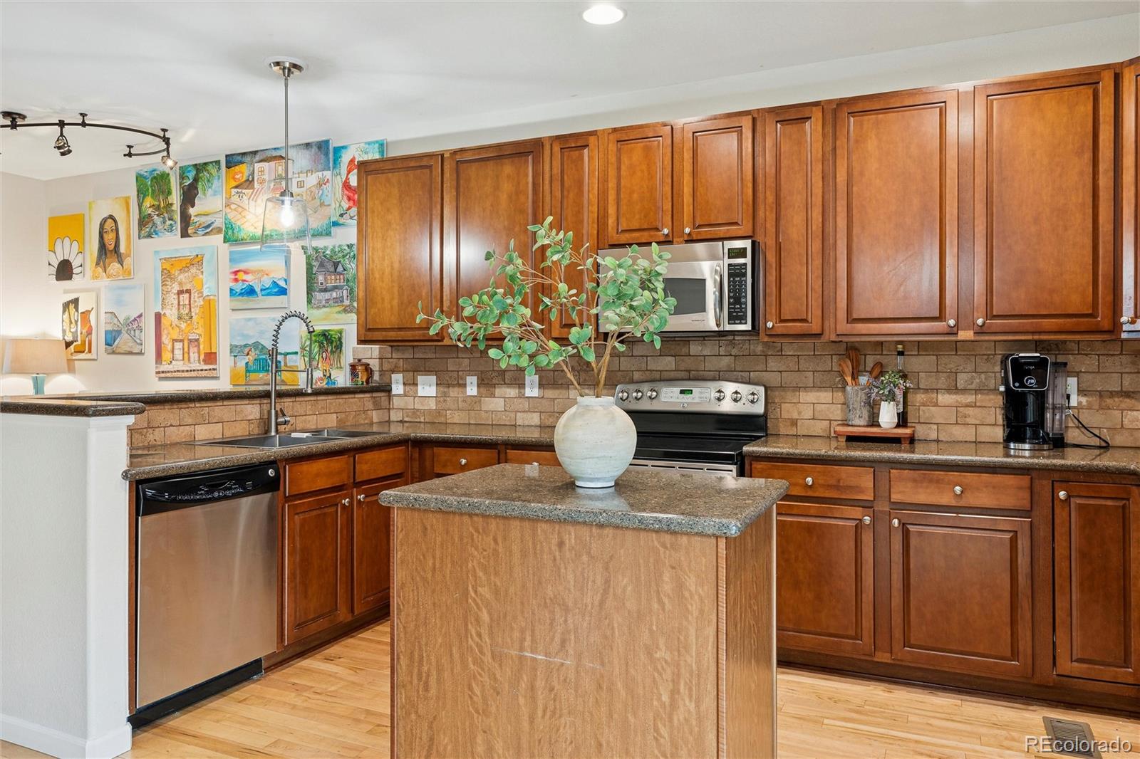 MLS Image #6 for 22735 e ottawa place,aurora, Colorado