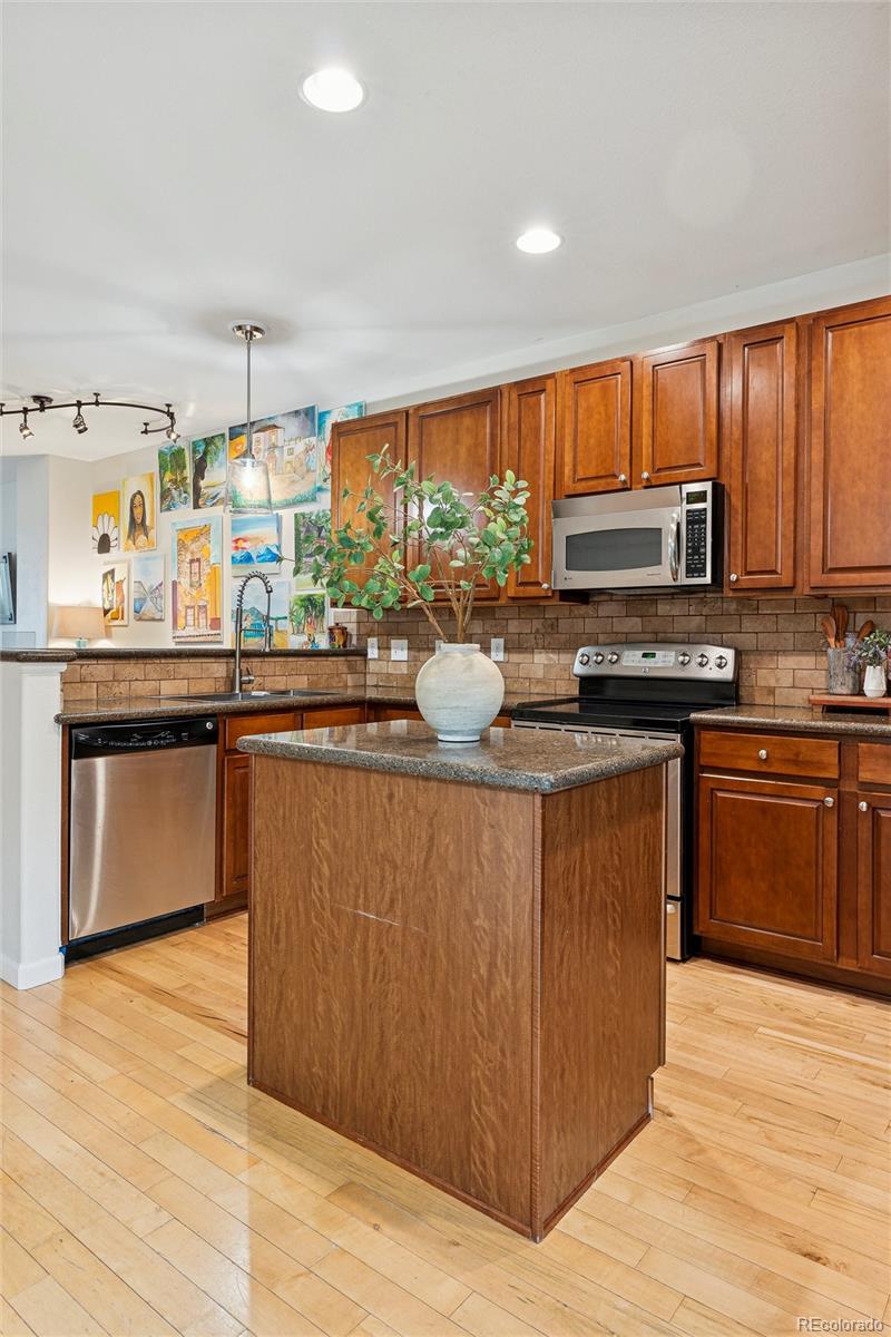 MLS Image #7 for 22735 e ottawa place,aurora, Colorado