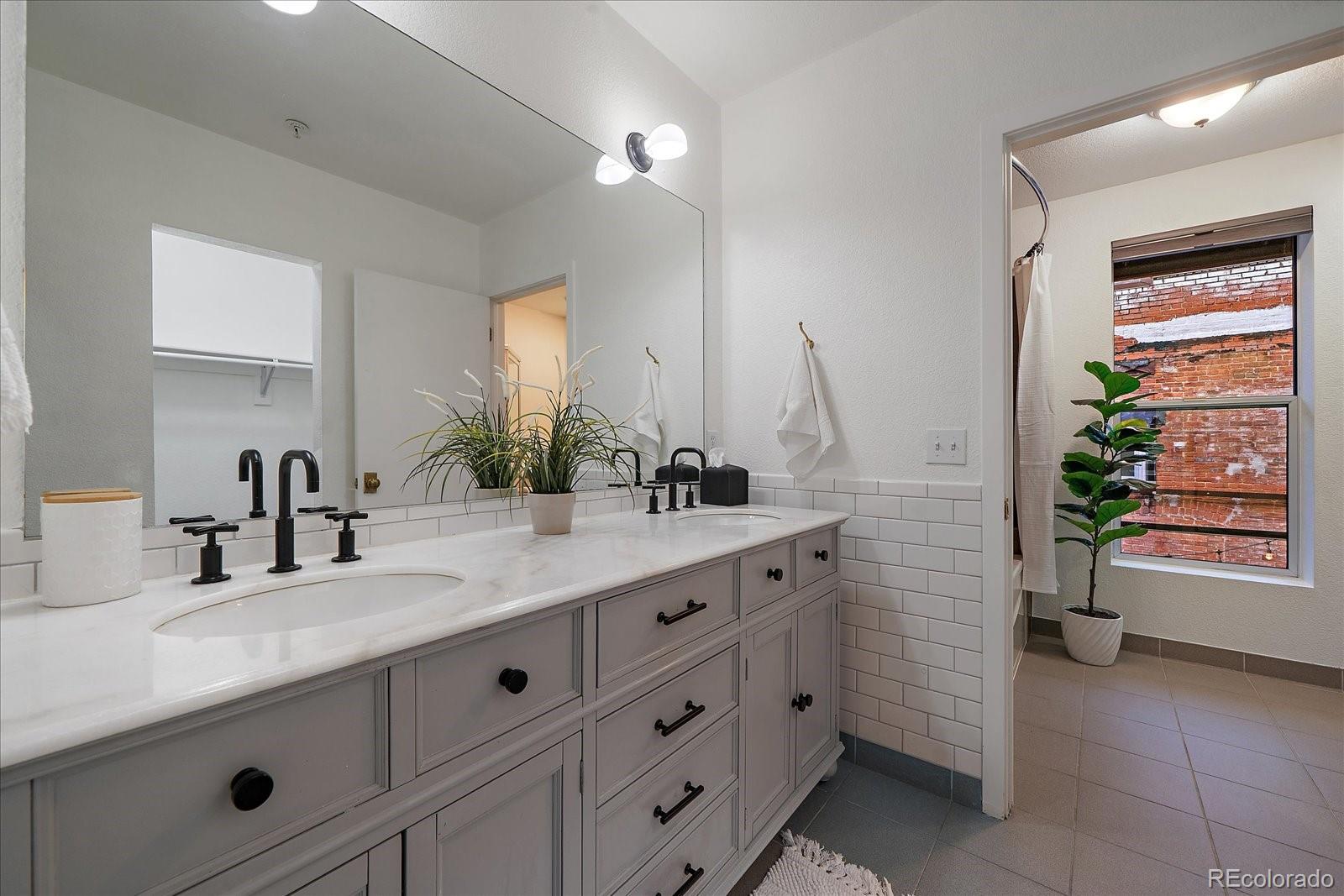MLS Image #30 for 3033  blake street 123,denver, Colorado
