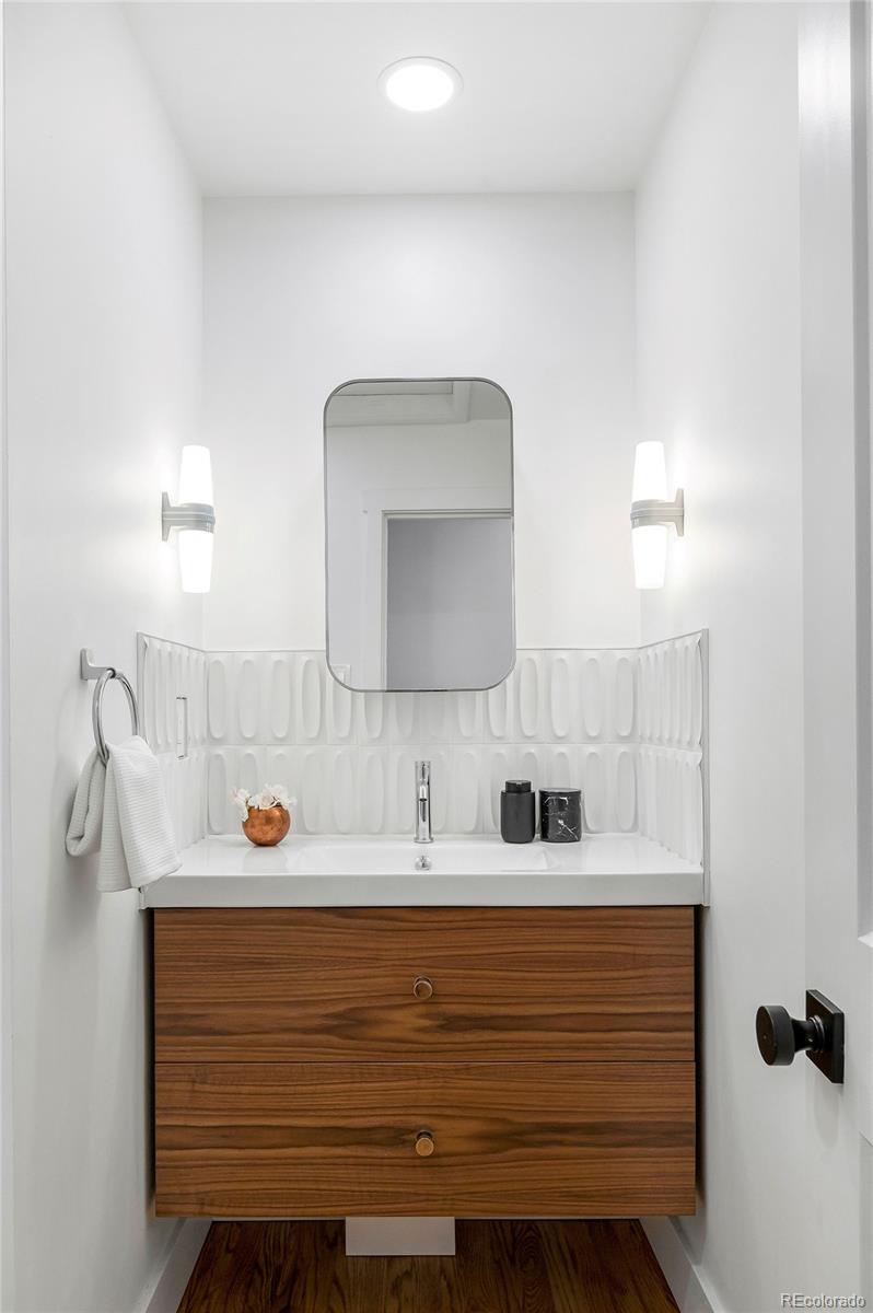 MLS Image #14 for 3187 s dallas court,denver, Colorado