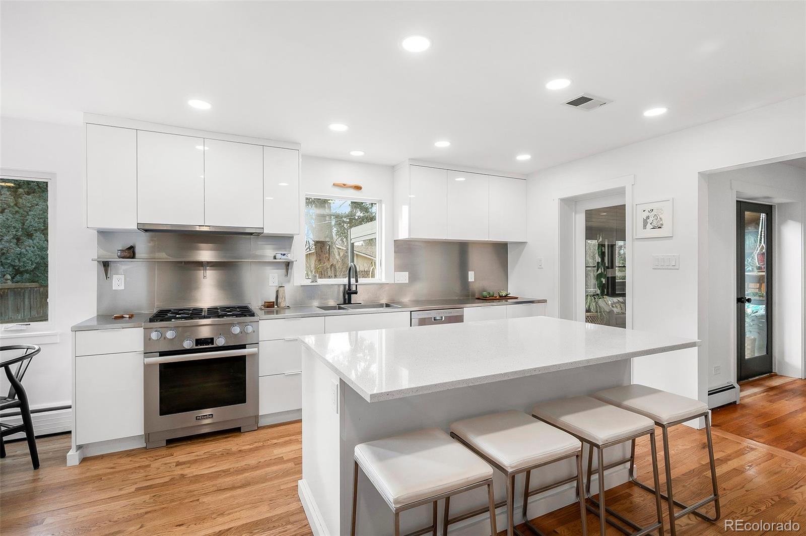 MLS Image #8 for 3187 s dallas court,denver, Colorado