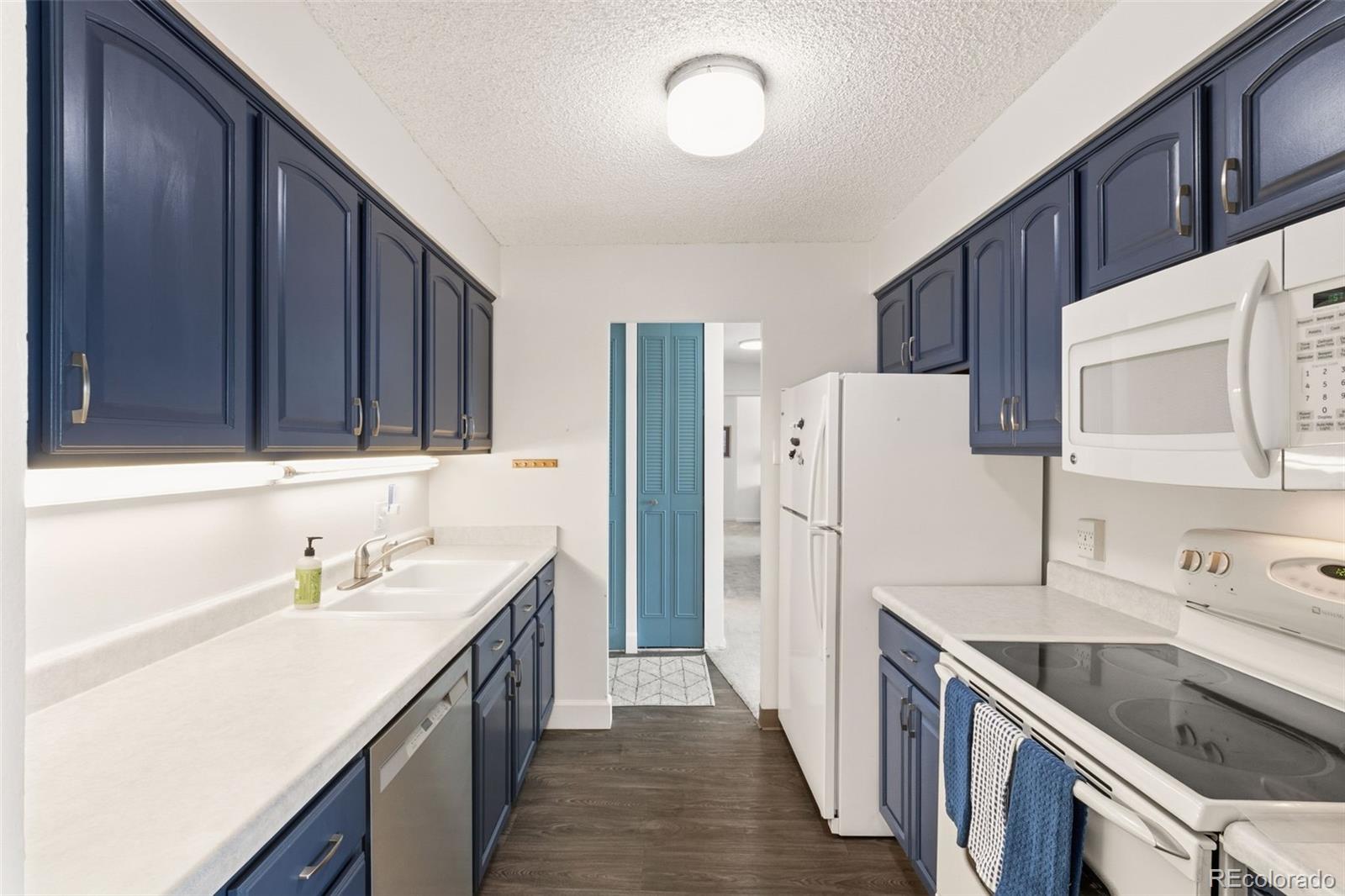 MLS Image #11 for 411  lakewood circle a-212,colorado springs, Colorado