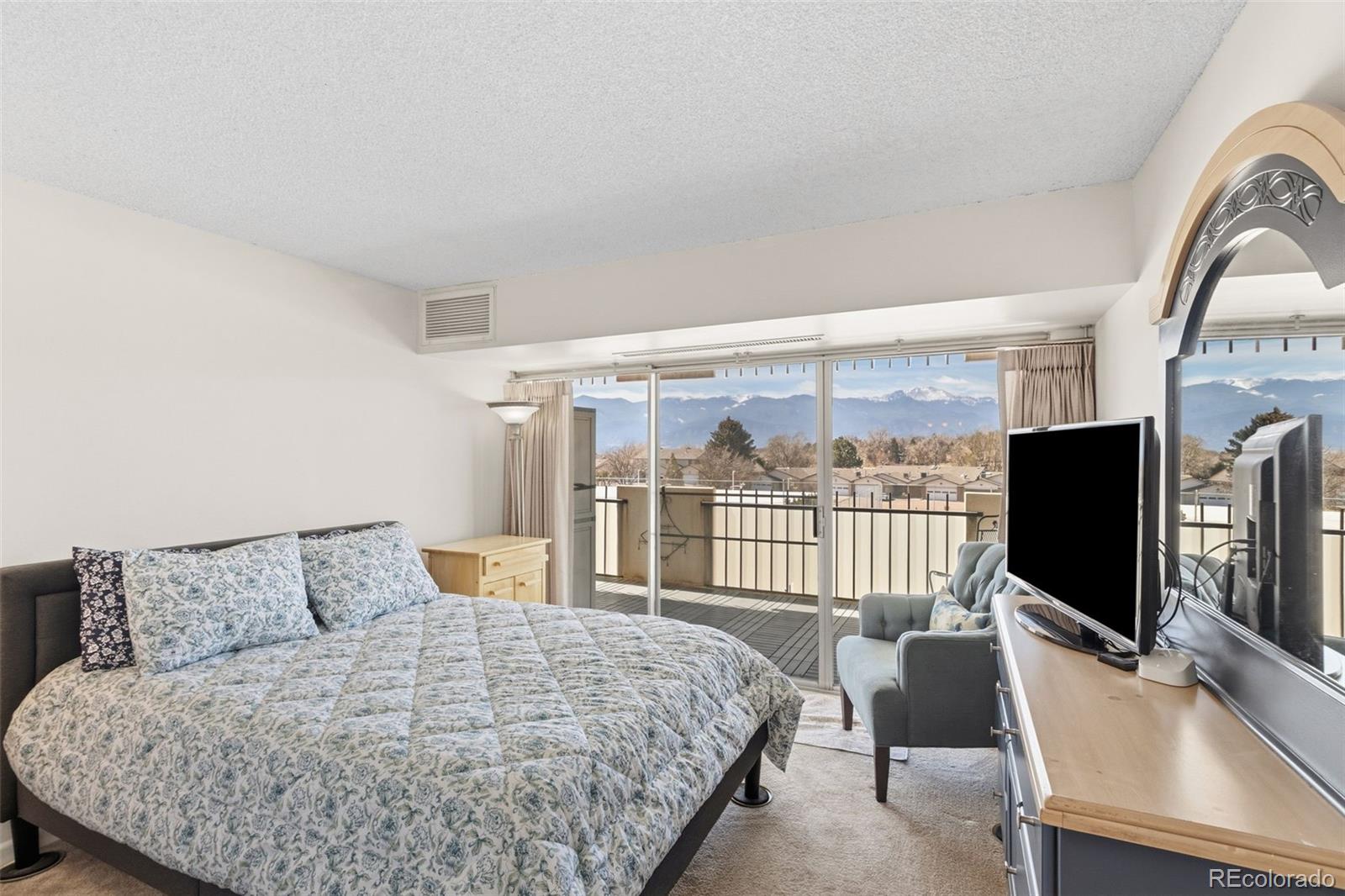 MLS Image #27 for 411  lakewood circle a-212,colorado springs, Colorado