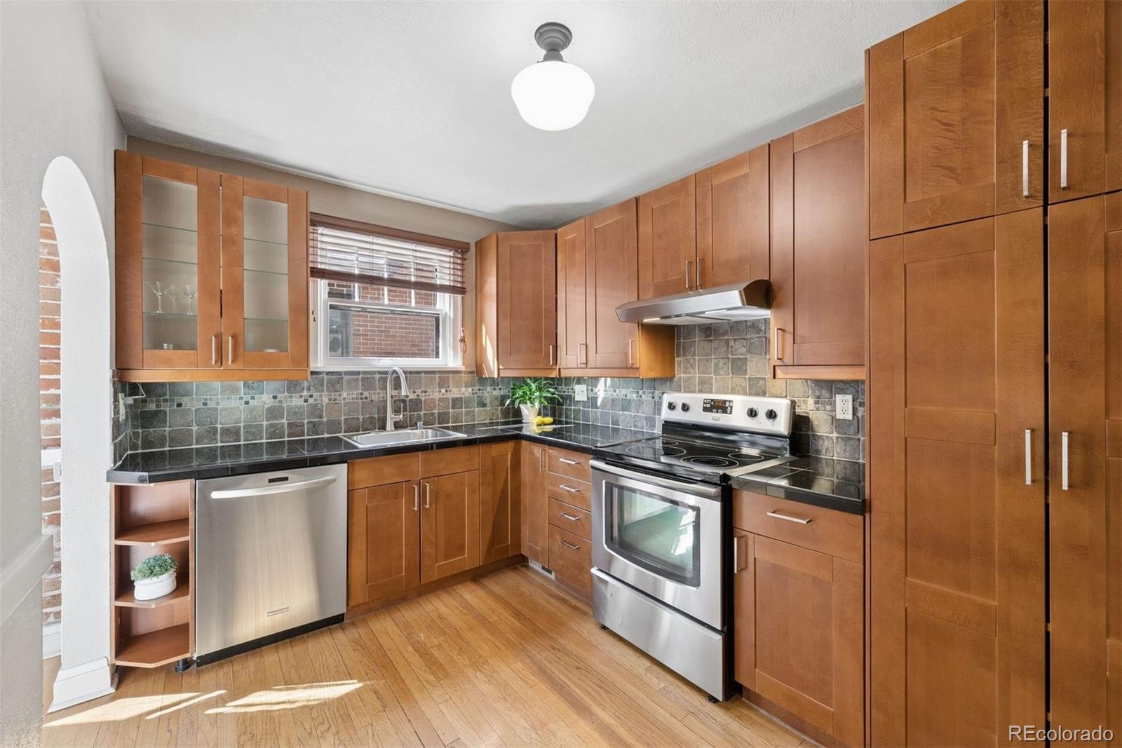 MLS Image #15 for 1390  eudora street,denver, Colorado