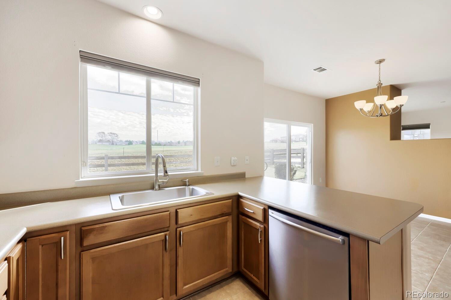 MLS Image #10 for 12972  grant circle,thornton, Colorado