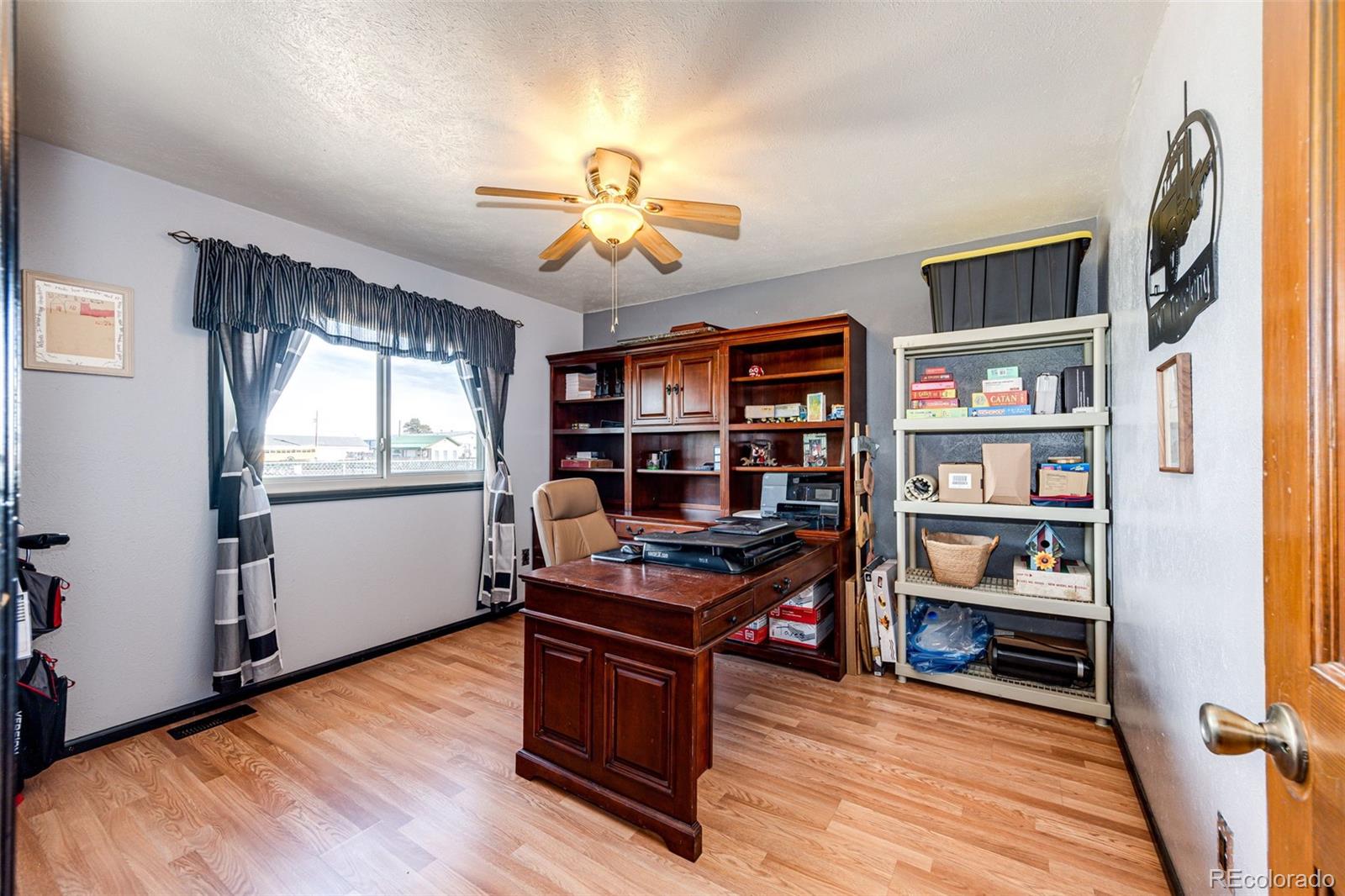 MLS Image #17 for 283 e 3rd place,byers, Colorado