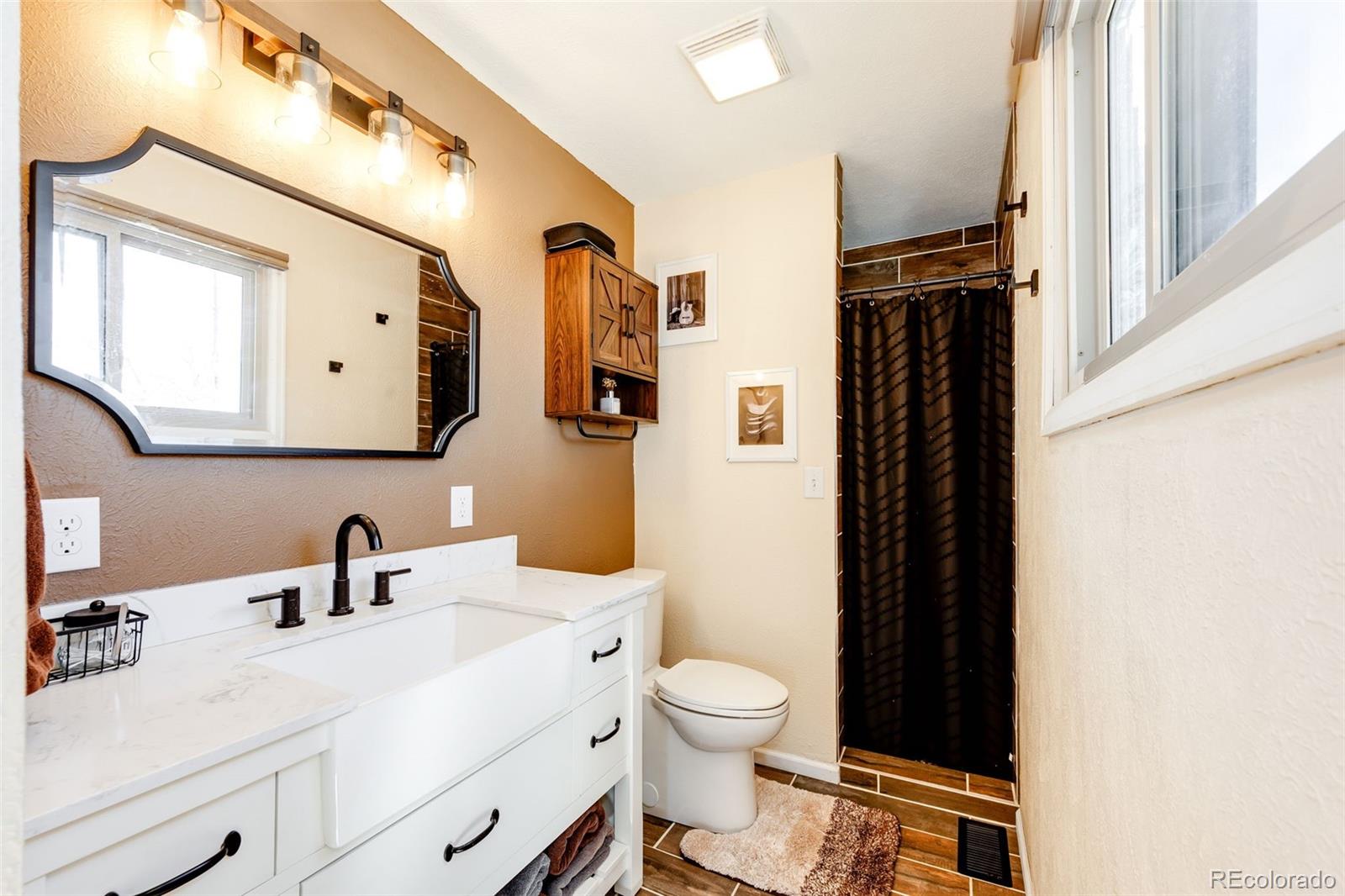 MLS Image #18 for 283 e 3rd place,byers, Colorado