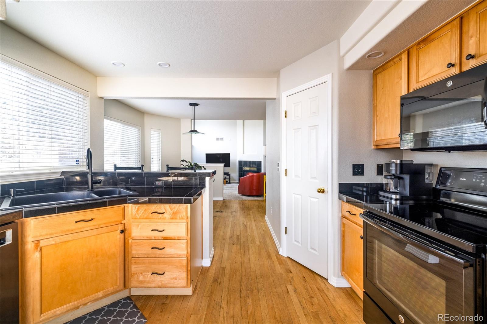 MLS Image #12 for 2454 s scranton way,aurora, Colorado
