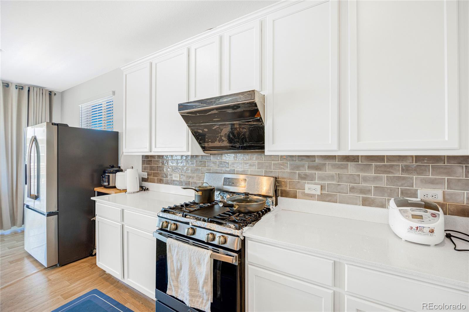 MLS Image #14 for 27695 e byers place,aurora, Colorado