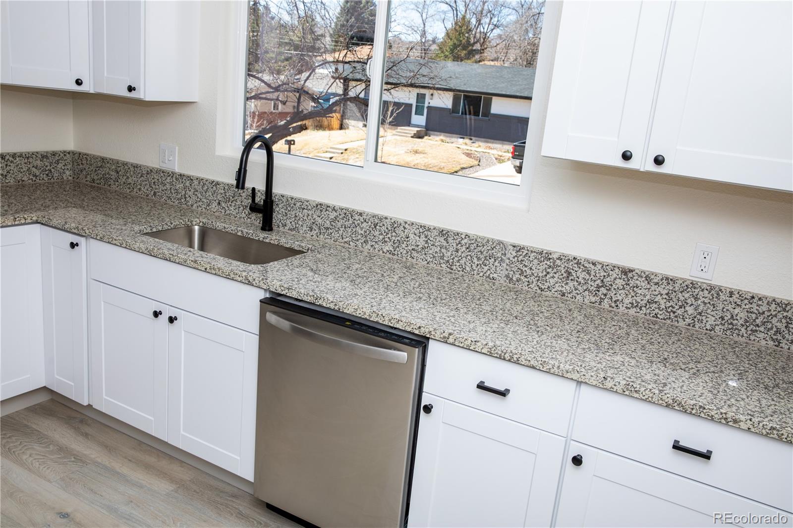 MLS Image #6 for 972 s quail way,lakewood, Colorado