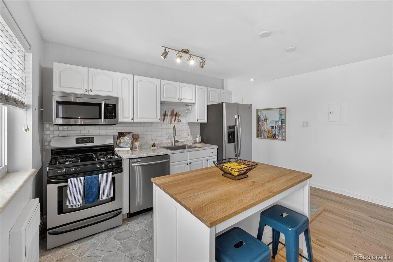 MLS Image #12 for 1101  bellaire street,denver, Colorado