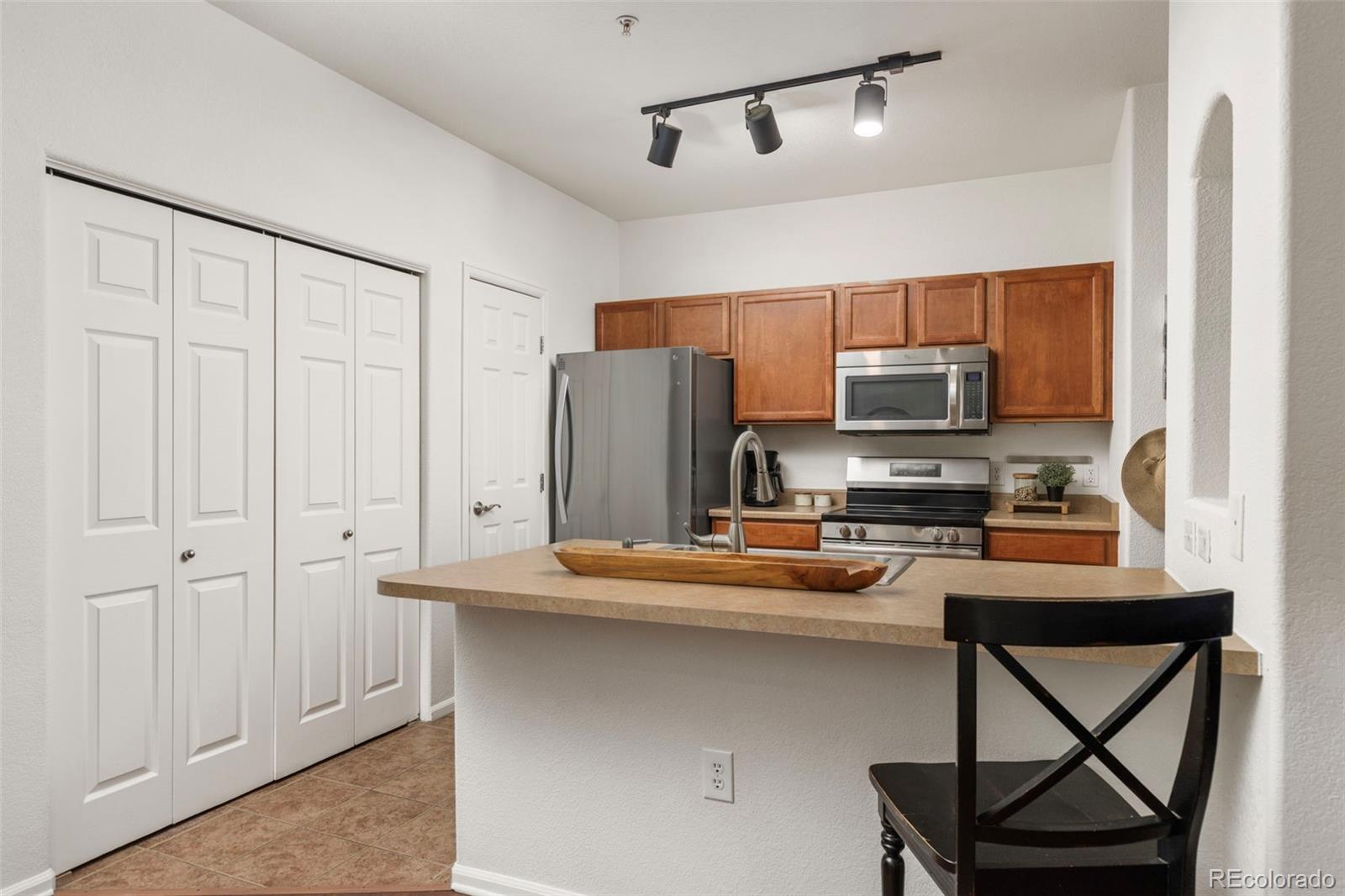 MLS Image #10 for 10751  twenty mile road 206,parker, Colorado