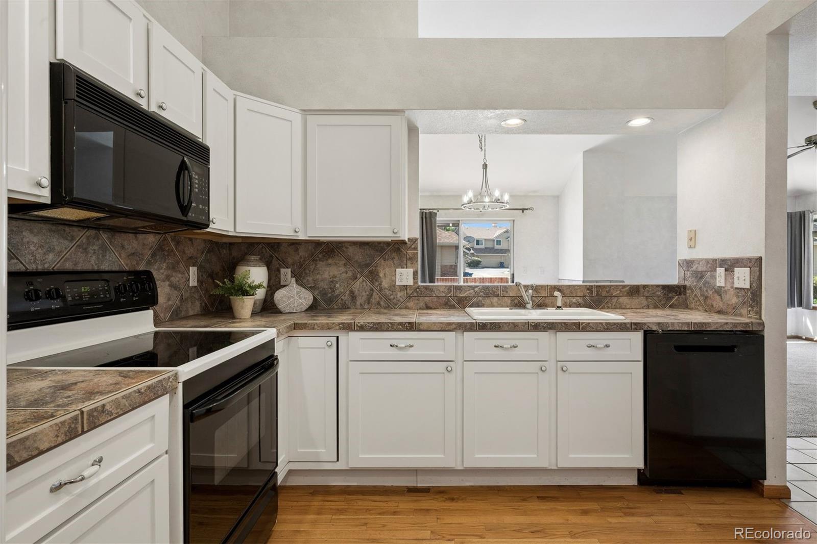 MLS Image #3 for 2166 s troy way ,aurora, Colorado