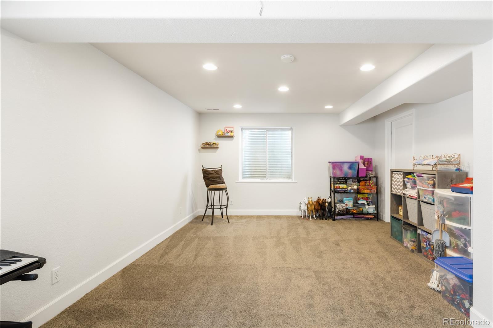 MLS Image #17 for 5383 s urban court,littleton, Colorado