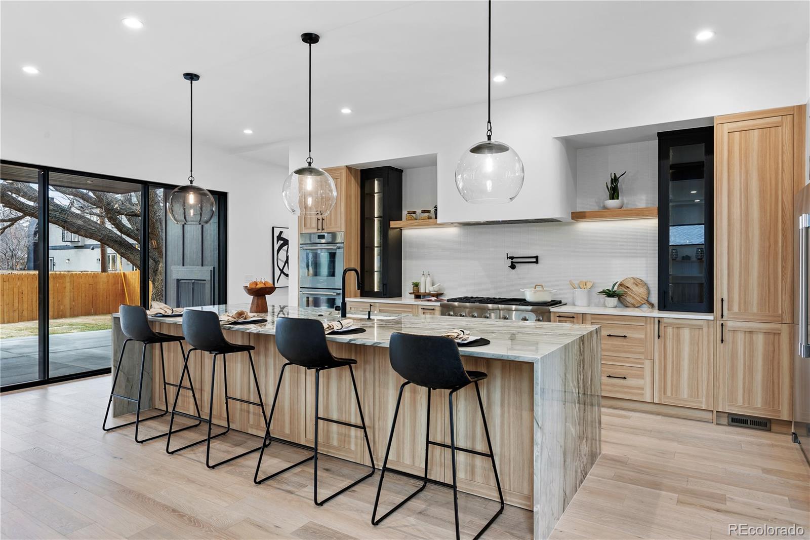MLS Image #11 for 2701 s cook street,denver, Colorado